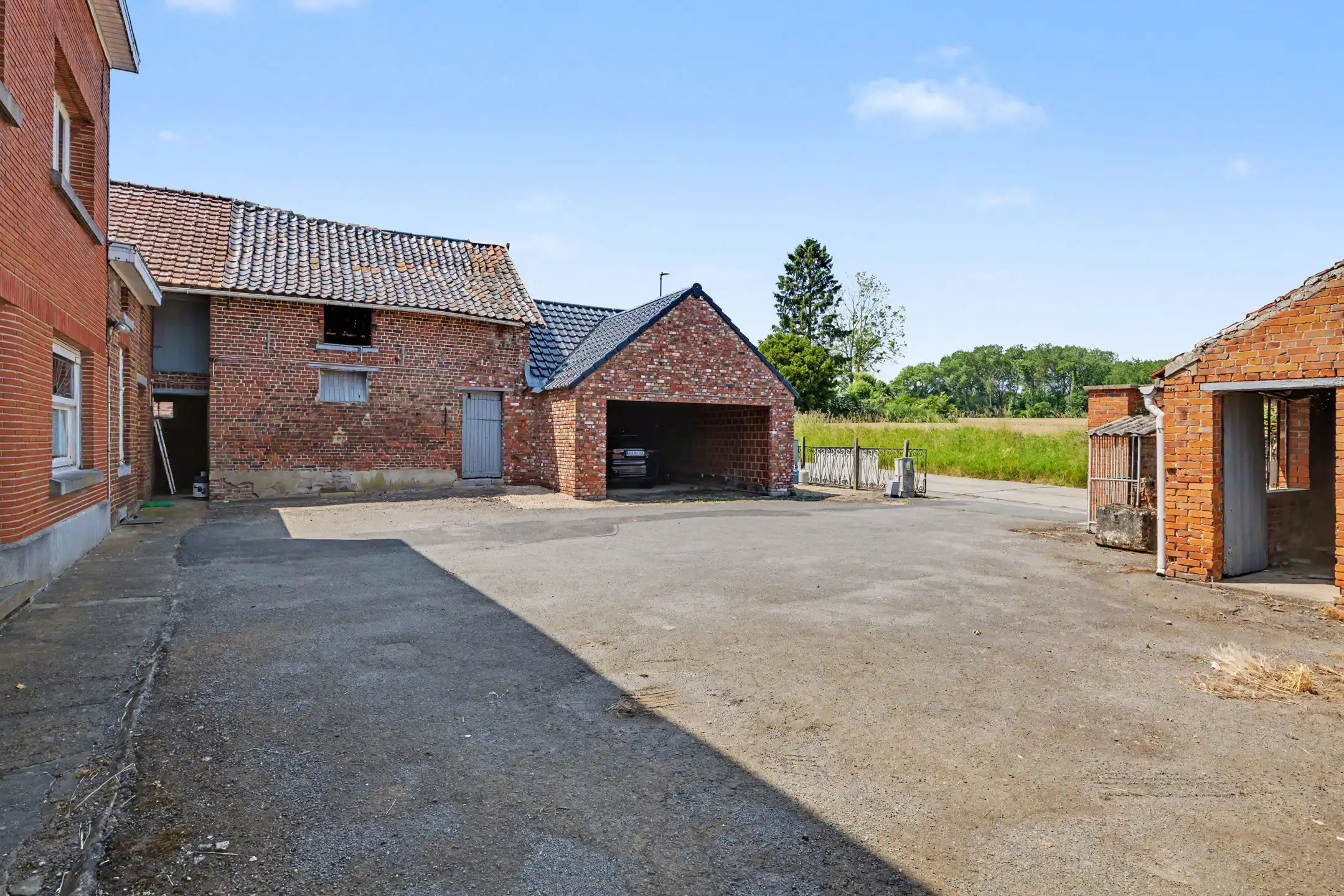 te koop te Sint-Pieters-Kapelle: charmante U-hoeve met prachtig uitzicht over de velden!  foto 24