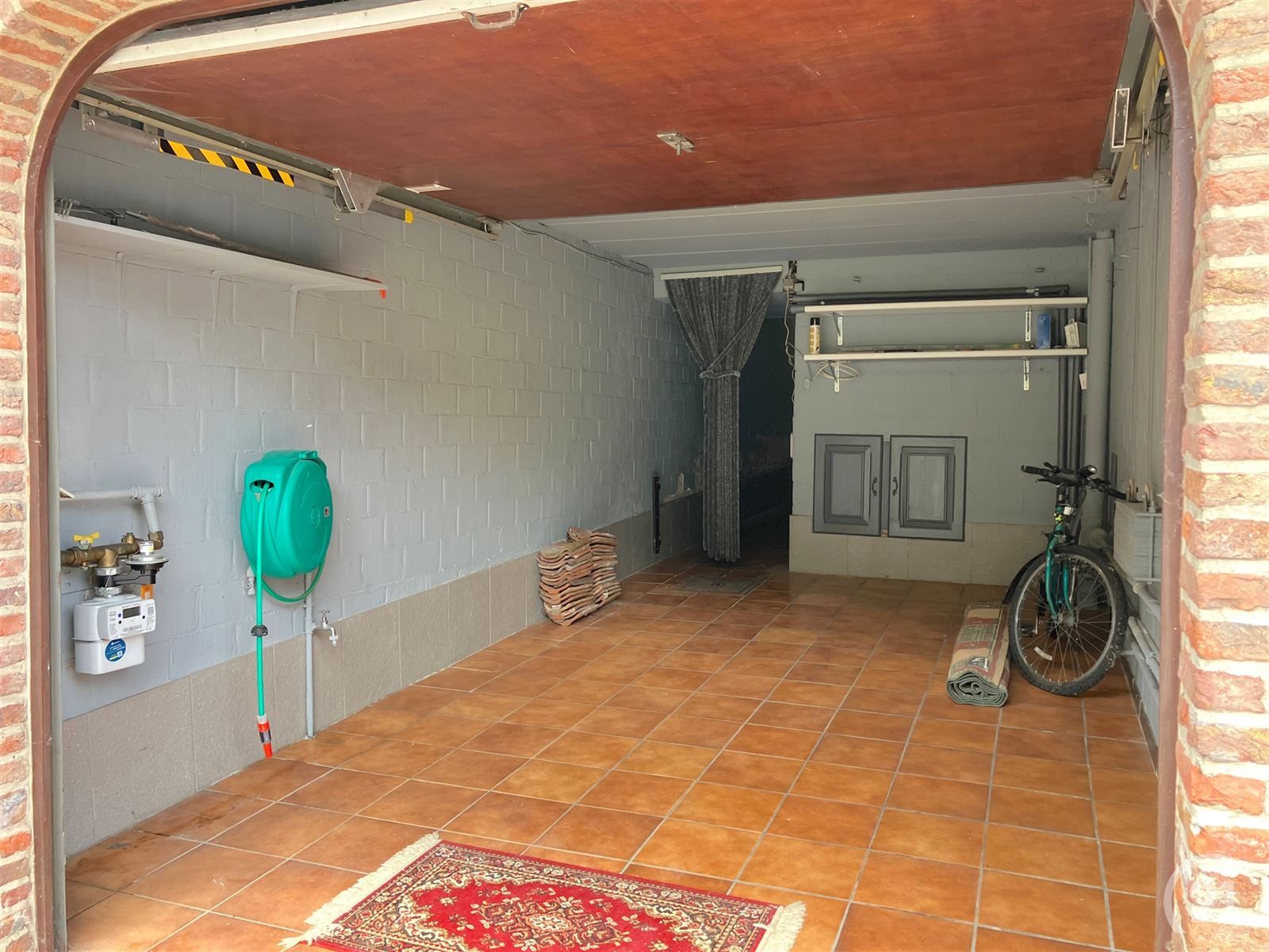 Ruime gezinswoning met 4 ruime slaapkamers! foto 9
