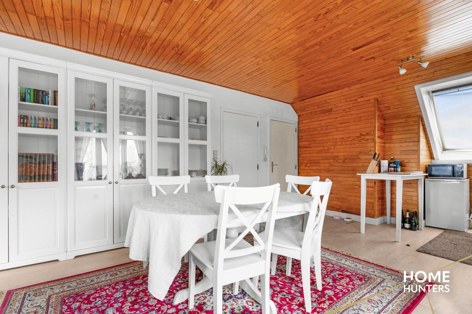 Instapklaar appartement met staanplaats in het hart van Zele! foto 10