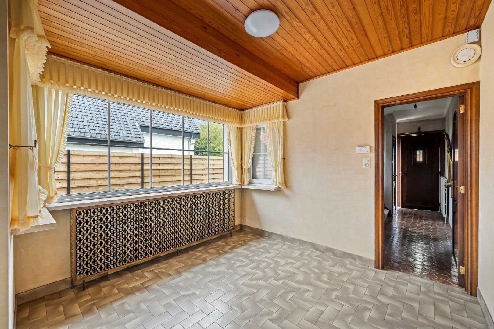 Charmante alleenstaande woning met 3 slaapkamers en garage te Menen foto 9