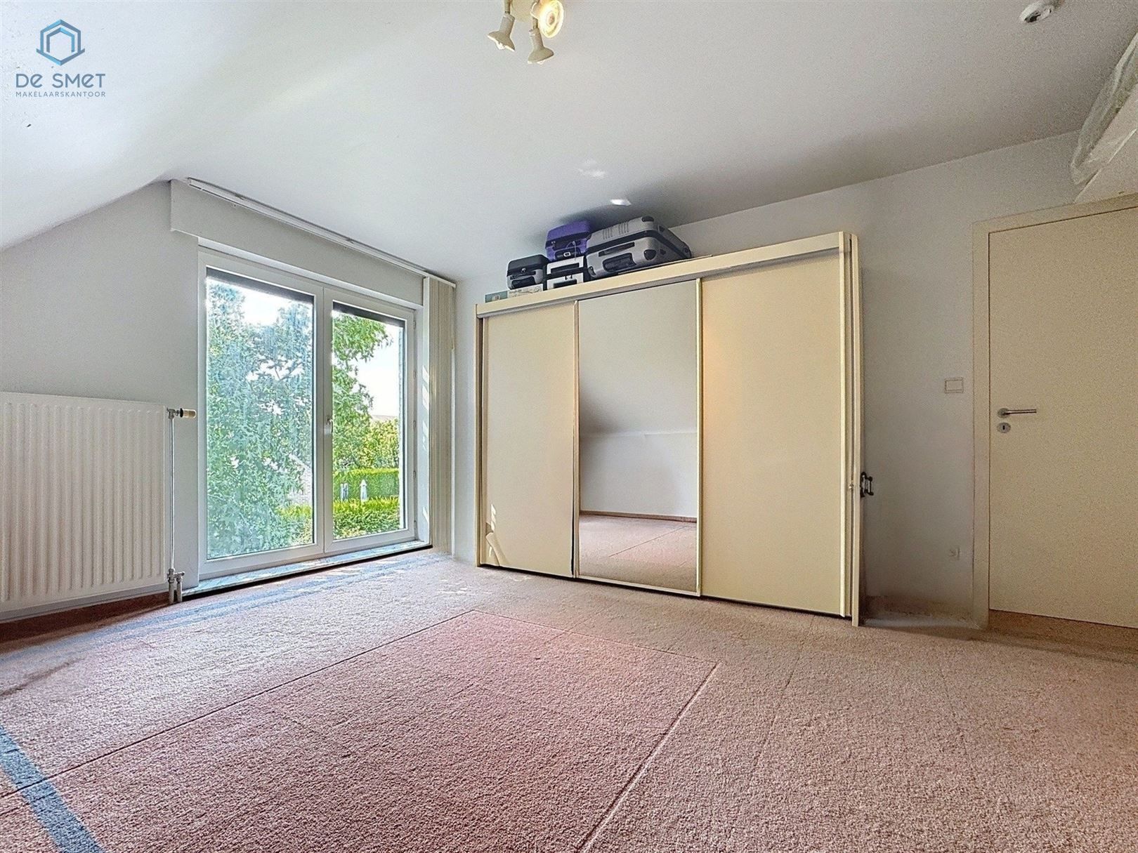 INSTAPKLARE WONING MET 4 SLKS OP EEN BOOGSCHEUT VAN CENTRUM ZOTTEGEM foto 21