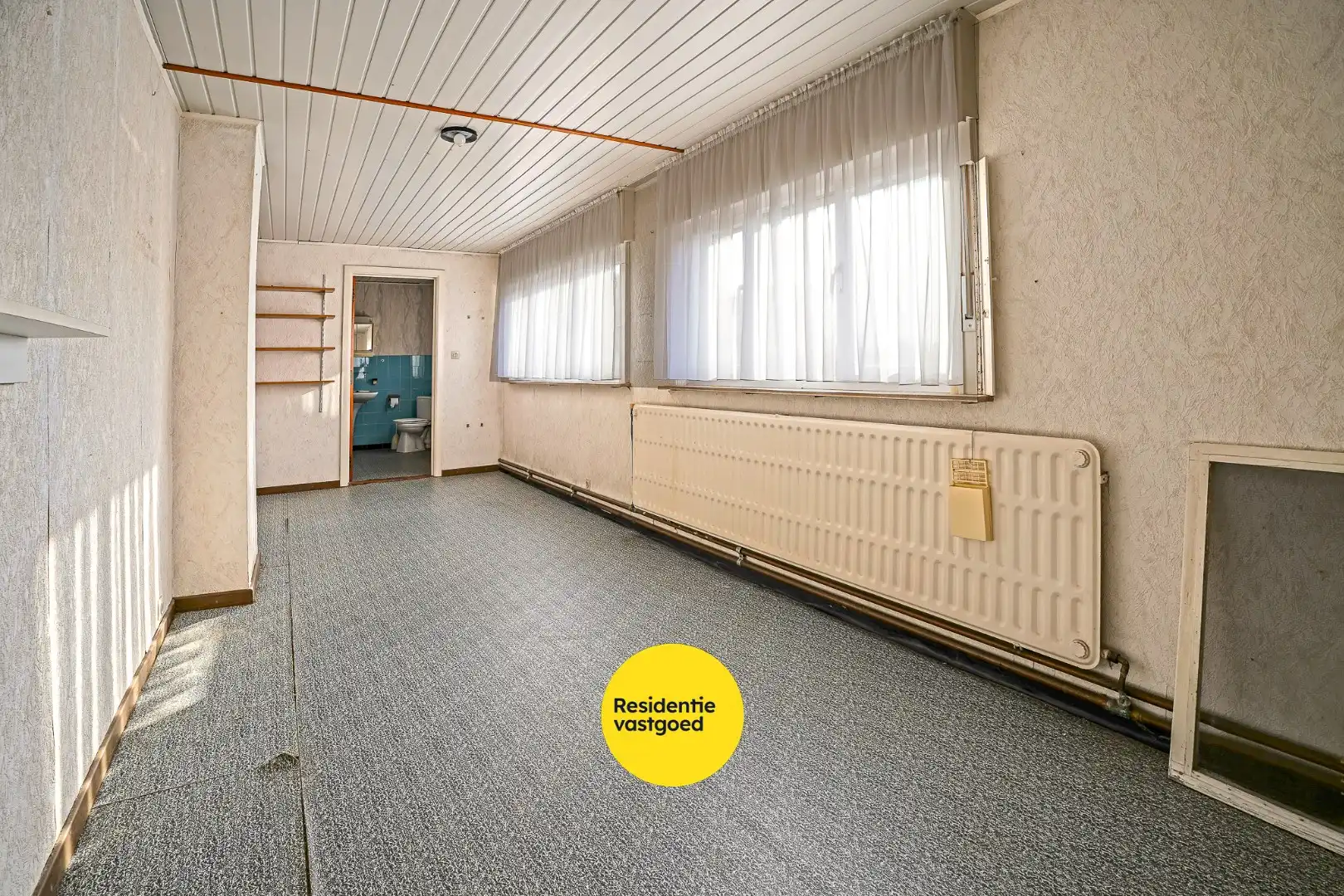 Renovatiewoning met 5 slaapkamers en zonnige tuin in het centrum van Woumen (Diksmuide) foto 7