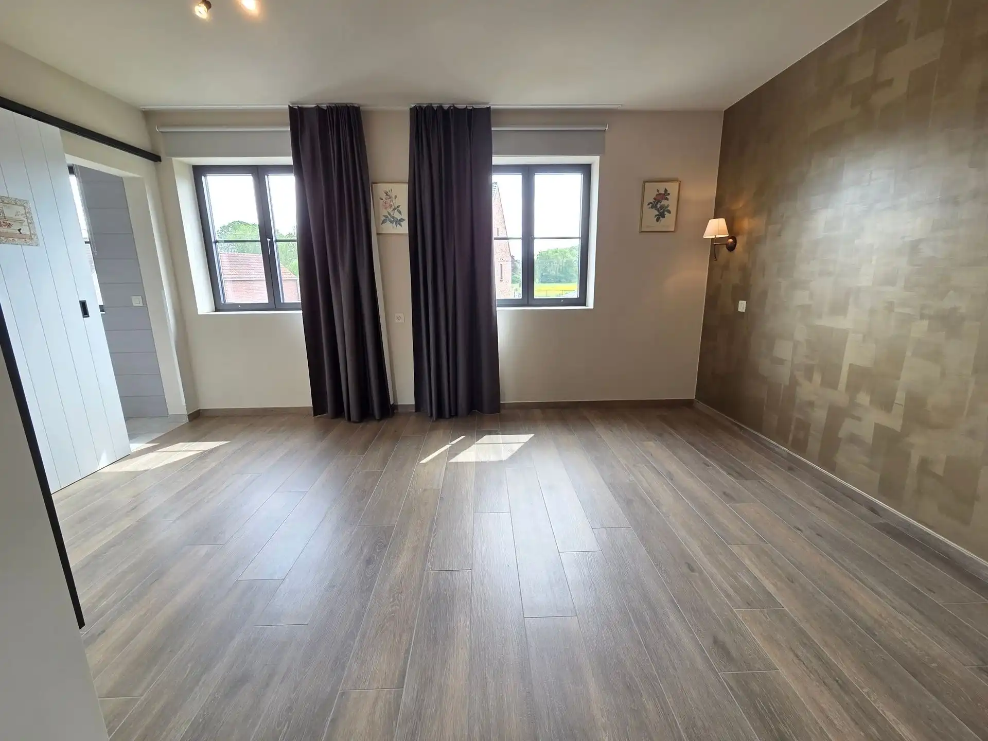 Prachtige nieuwbouw BEN-woning met 5 slpk, 3 badkm en verzorgde tuin. Uitermate rustig gelegen. foto 12