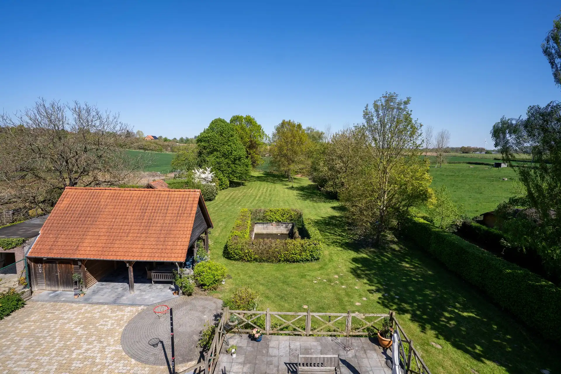 Karaktervolle villa met 4 slaapkamers, praktijkruimte en uitzonderlijke tuin te rijkhoven foto 32