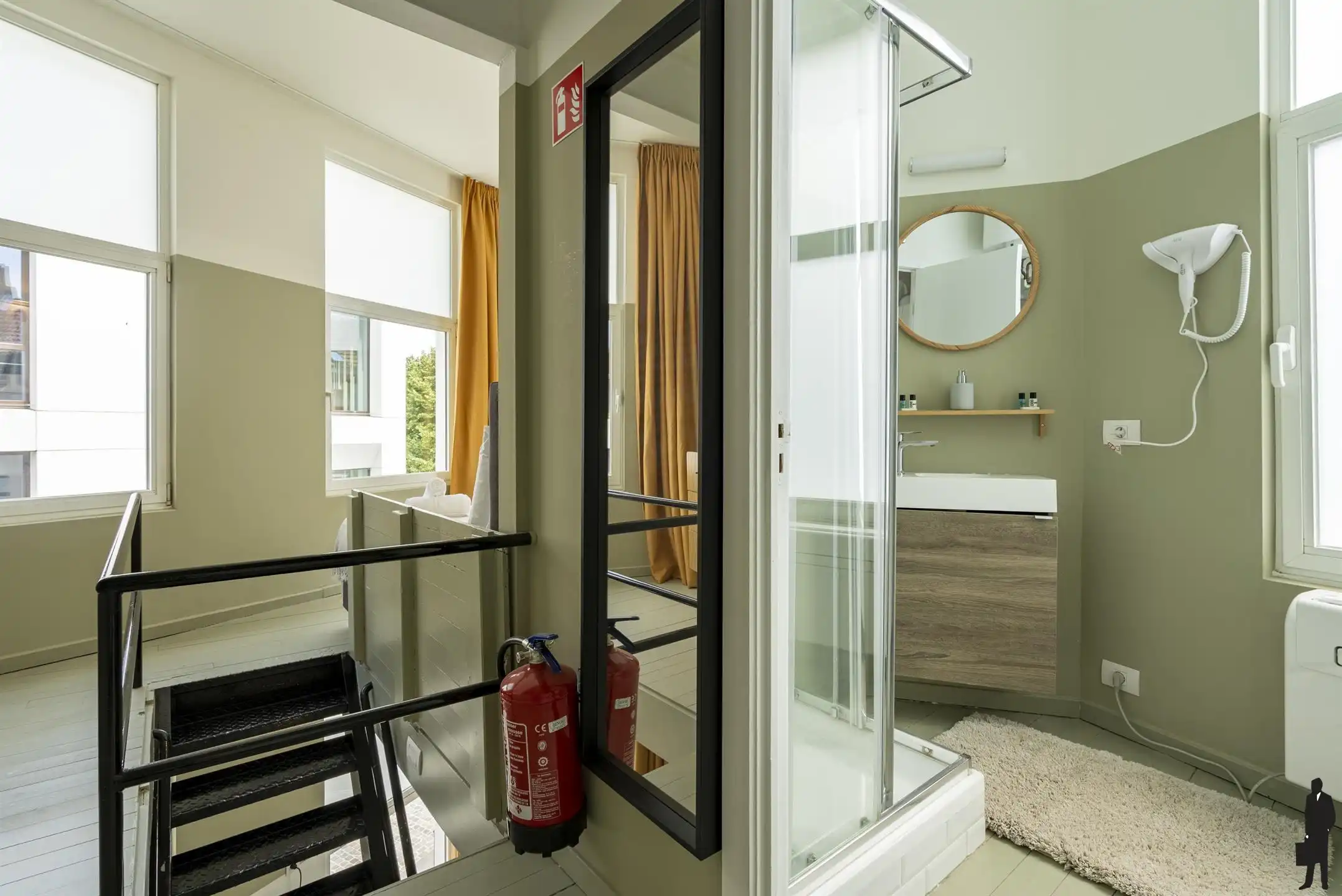 Iconisch hoekpand met drie vergunde duplexen aan het Mechelseplein foto 6