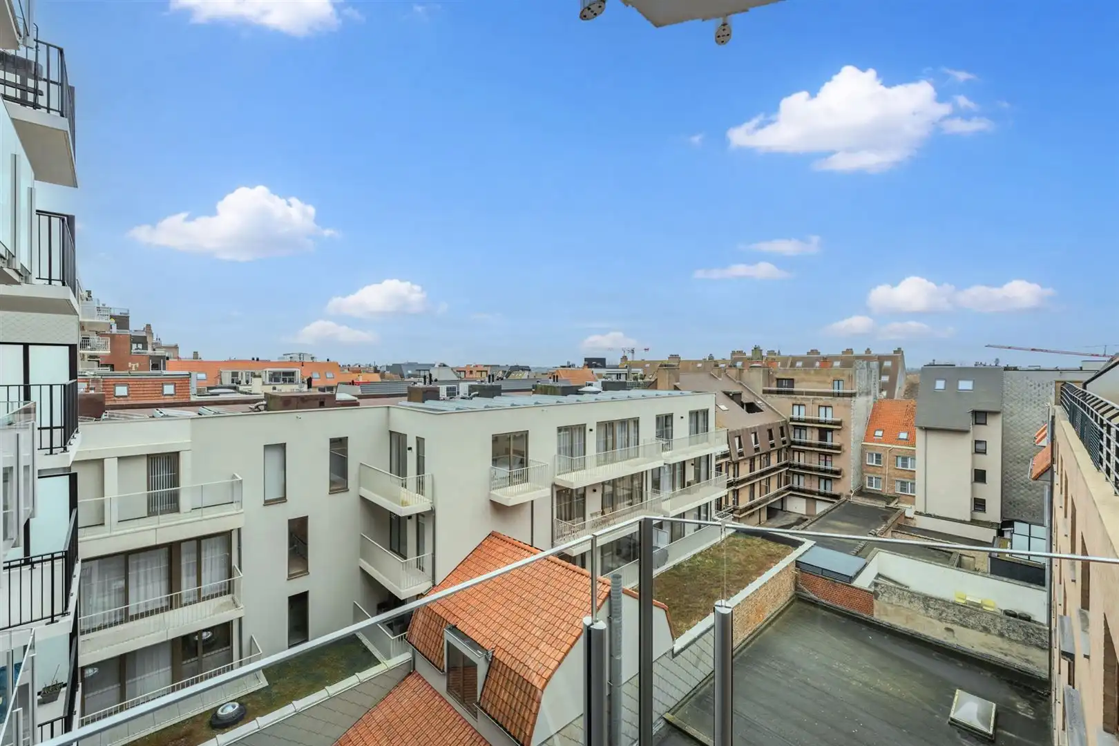 Instap klaar 1-slaapkamer appartement met schuin zeezicht foto 31