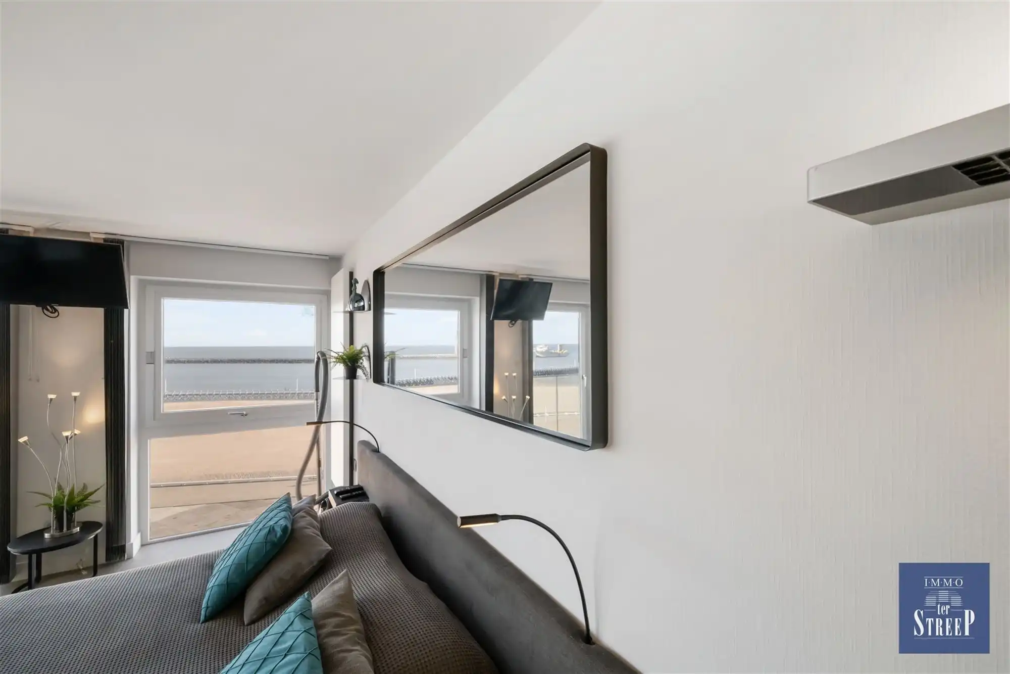 Exclusieve studio met adembenemend zeezicht foto 2