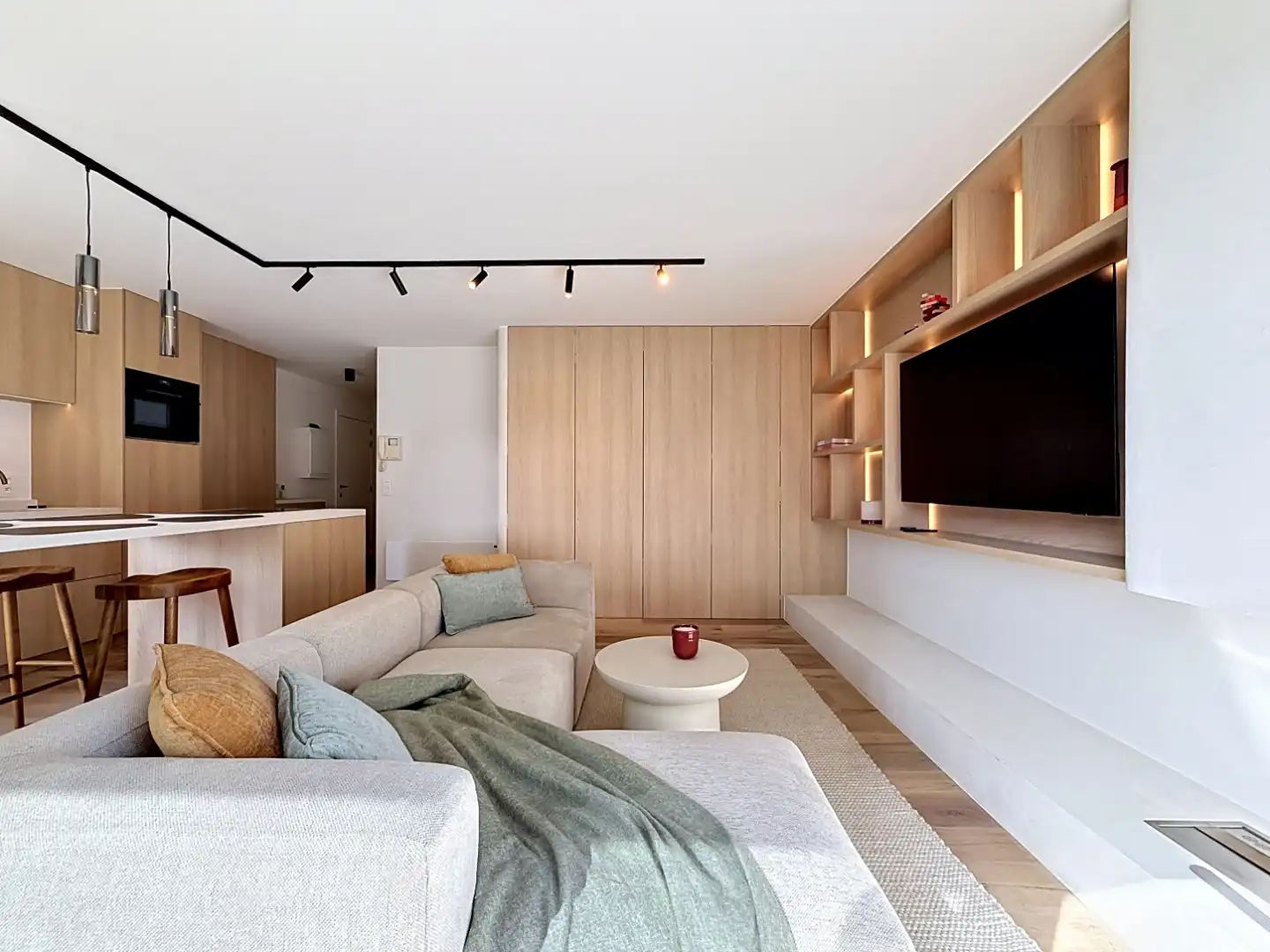 Gerenoveerd appartement met lateraal zeezicht te Nieuwpoort. foto 4