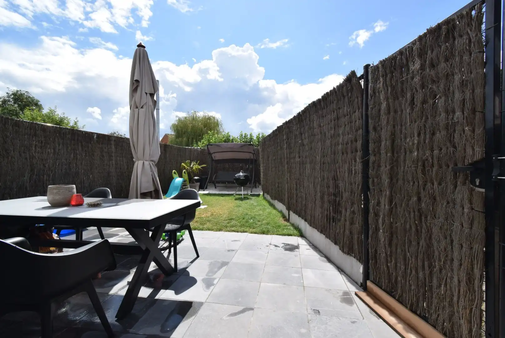 RECENTE RIJWONING MET GARAGE VOORZIEN VAN  ALLE COMFORT foto 13