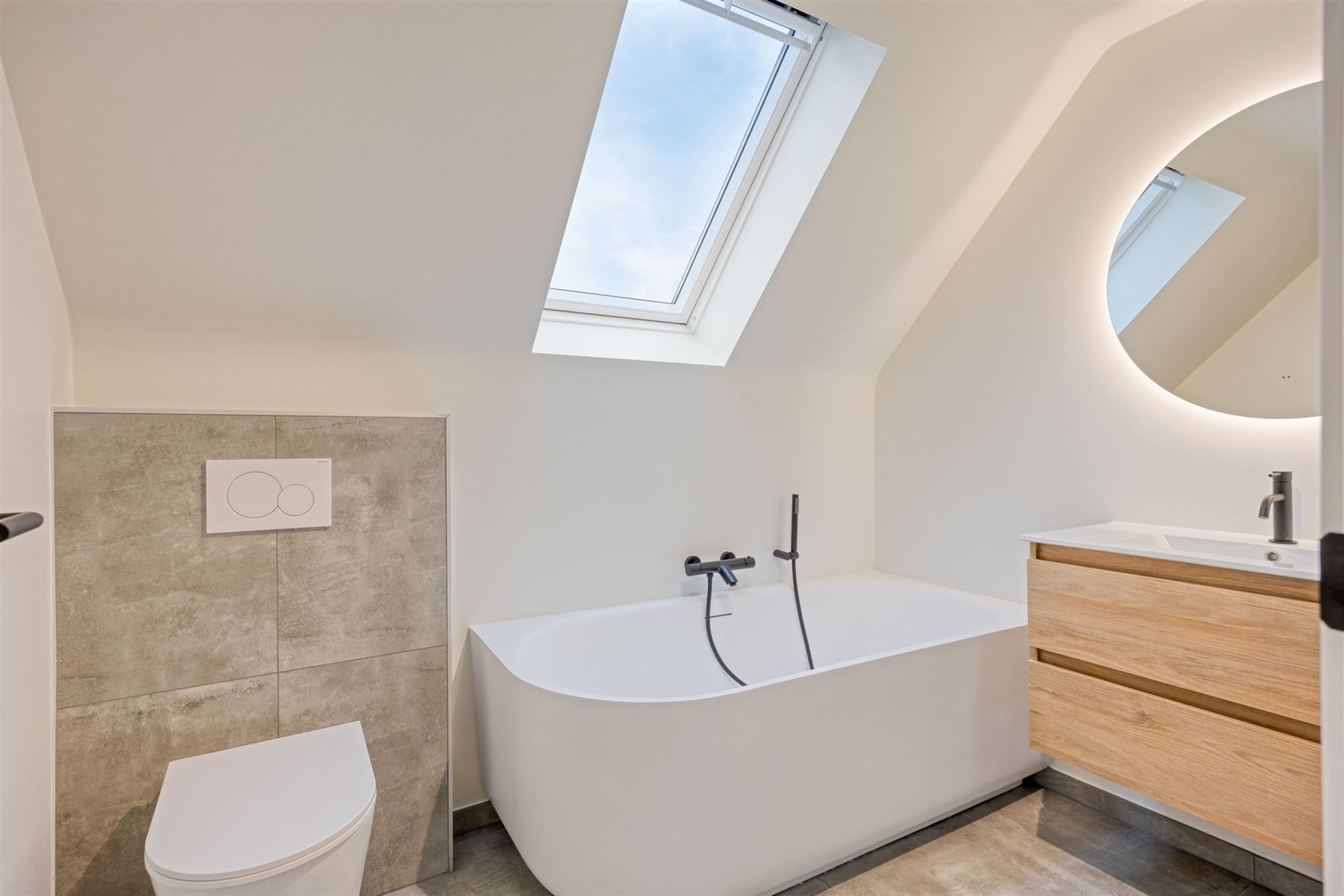 Moderne woning met 3 slaapkamers, 2 badkamers aan de vaart foto 19