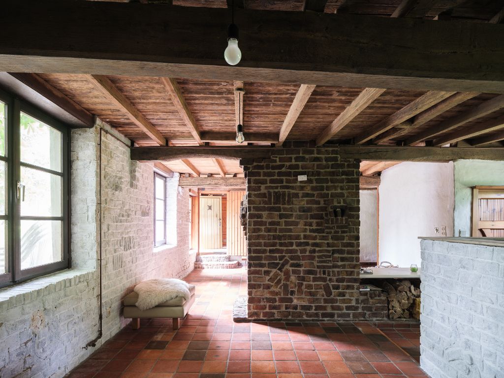 Dikkelvenne – Terrein van 2.179 m² met op heden nog een te renoveren hoeve, omgeven door groen en weides. foto 12