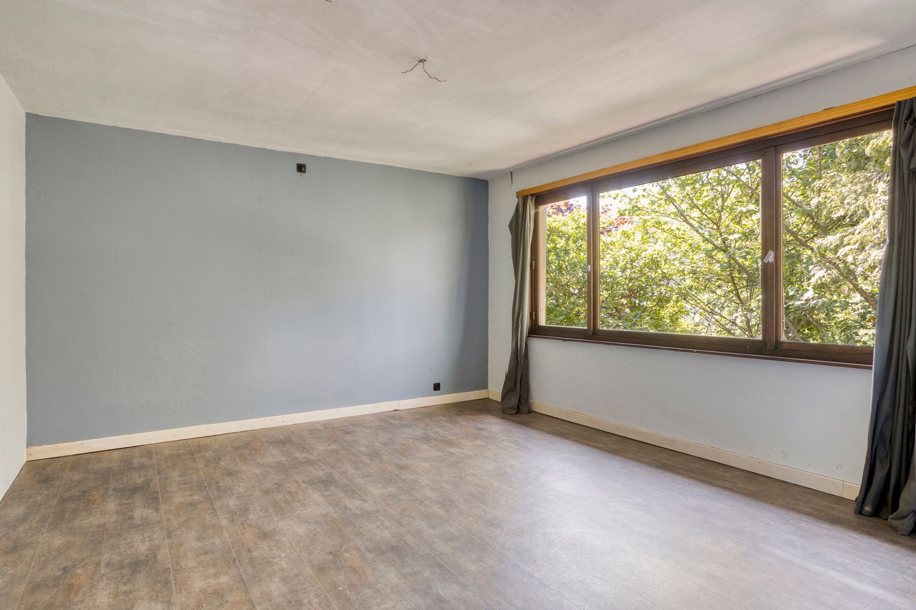 Te renoveren villa op 26a met 5 slaapkamers + praktijkmog. foto 18