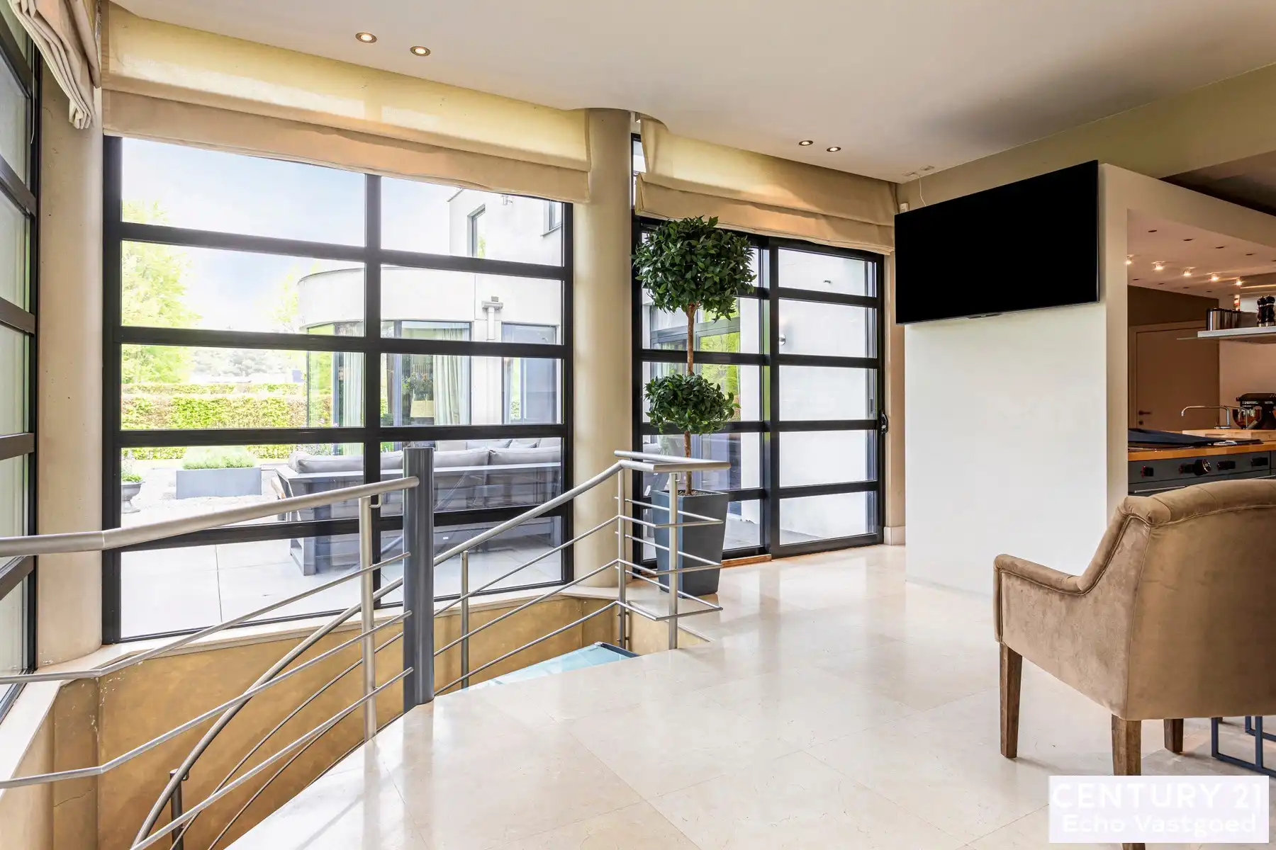 Villa met binnenzwembad en COMPLETE wellness op ca 2590m² foto 17