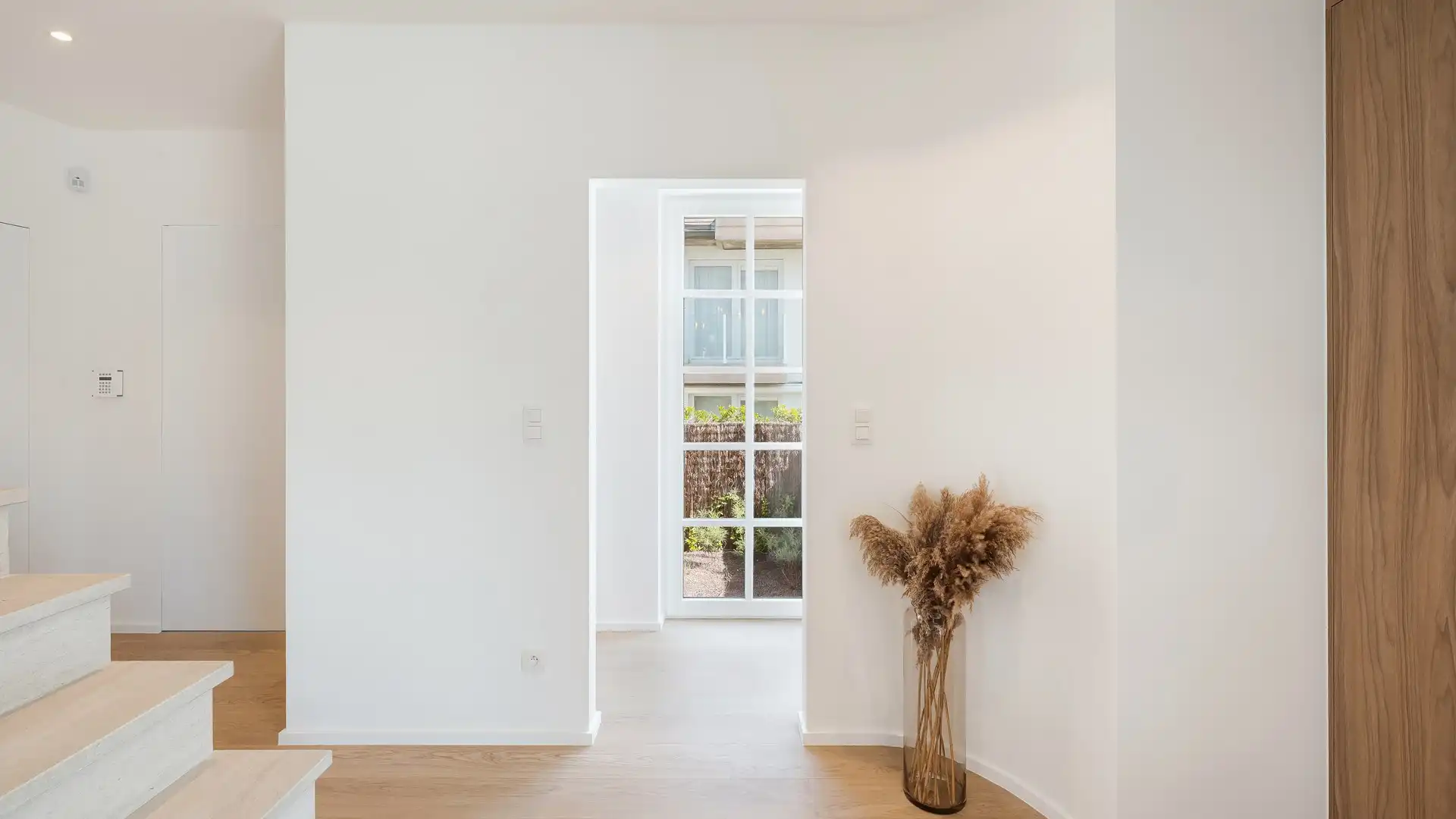 Exclusief gerenoveerde villa op een absolute toplocatie foto 26