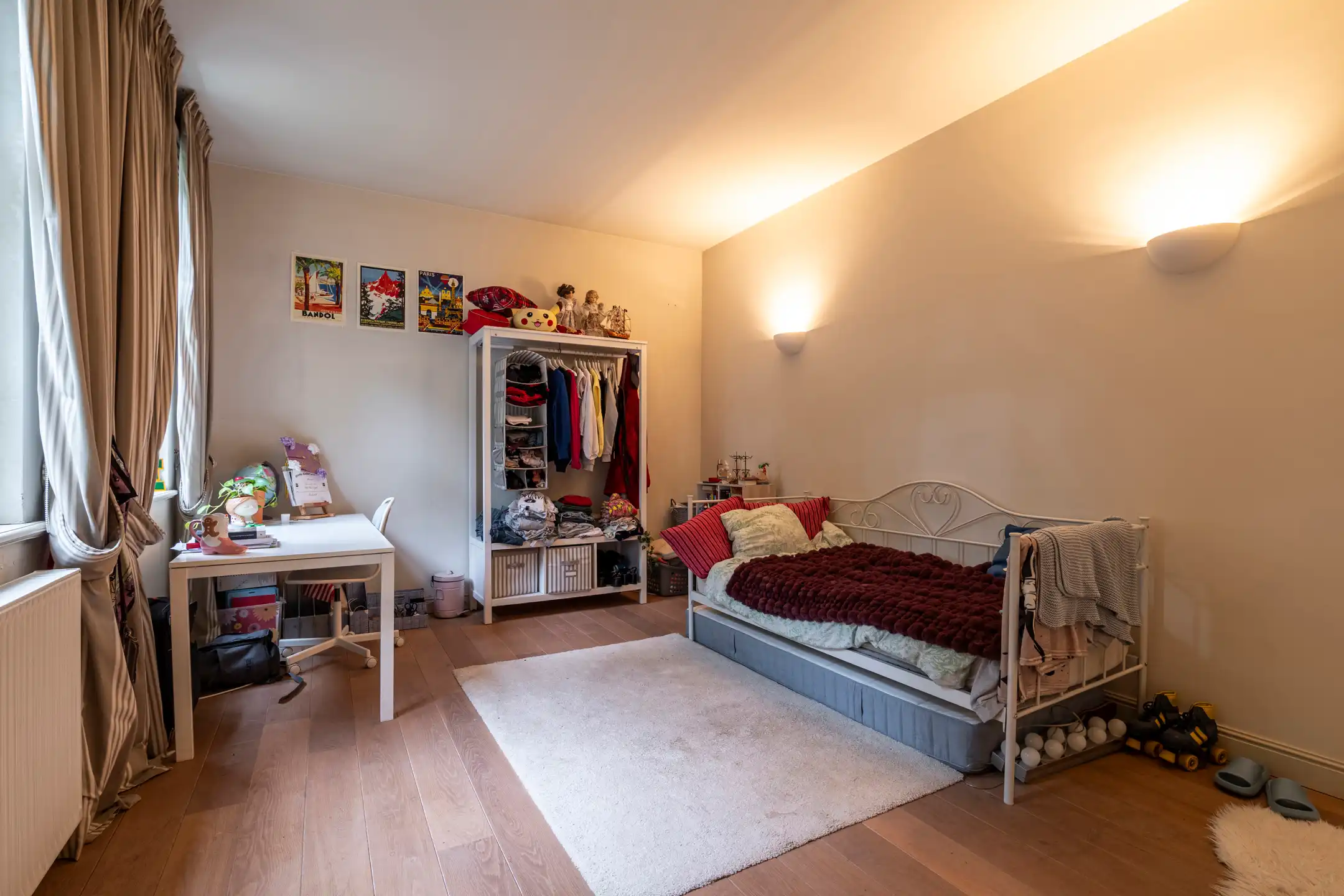 Ruime "manoir villa" gelegen in het gegeerde Hertebos te 's Gravenwezel. foto 28