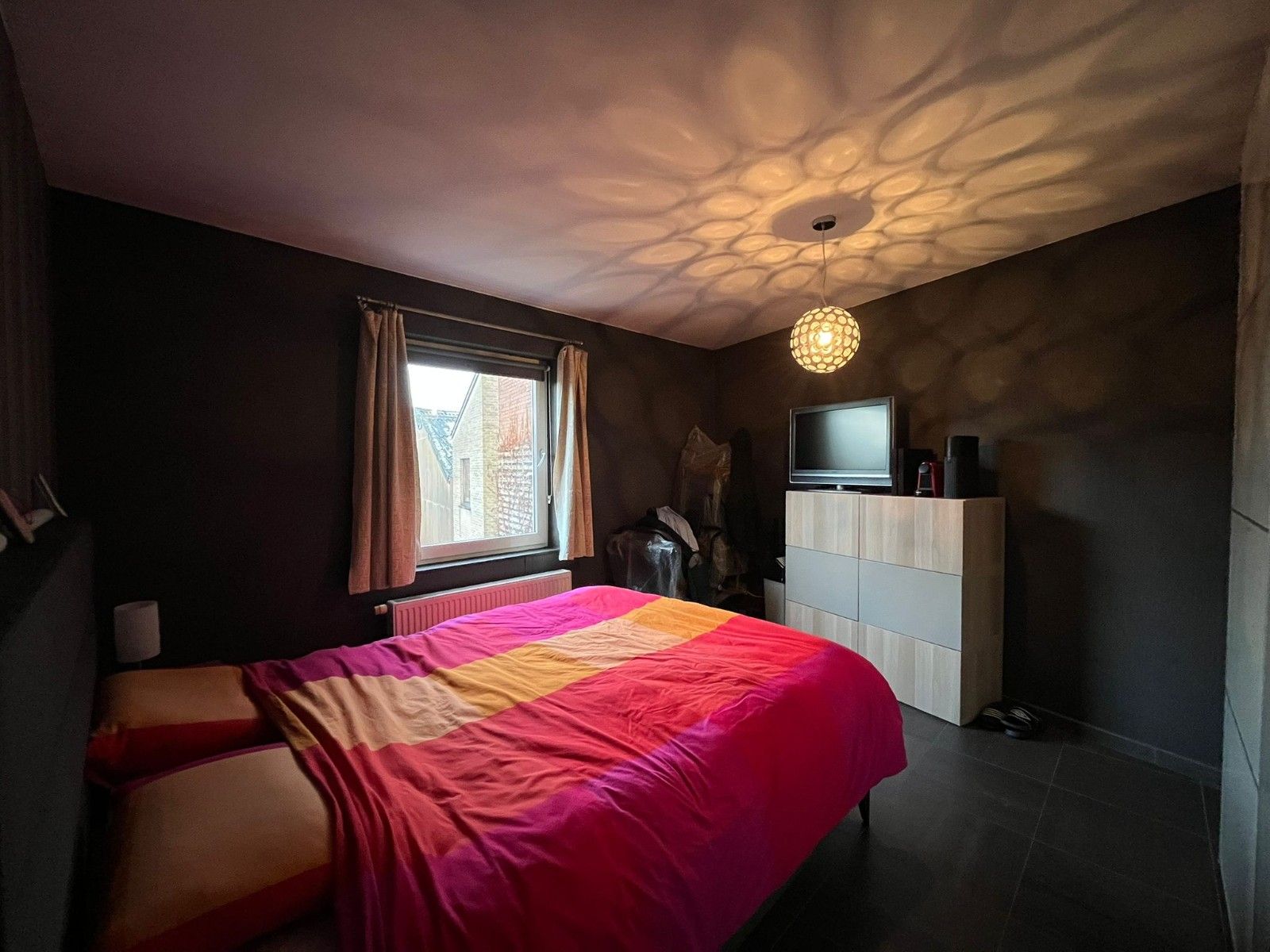 Lichtrijk appartement met 2 slaapkamers en terras – 1ste verdieping | EPC A foto 3