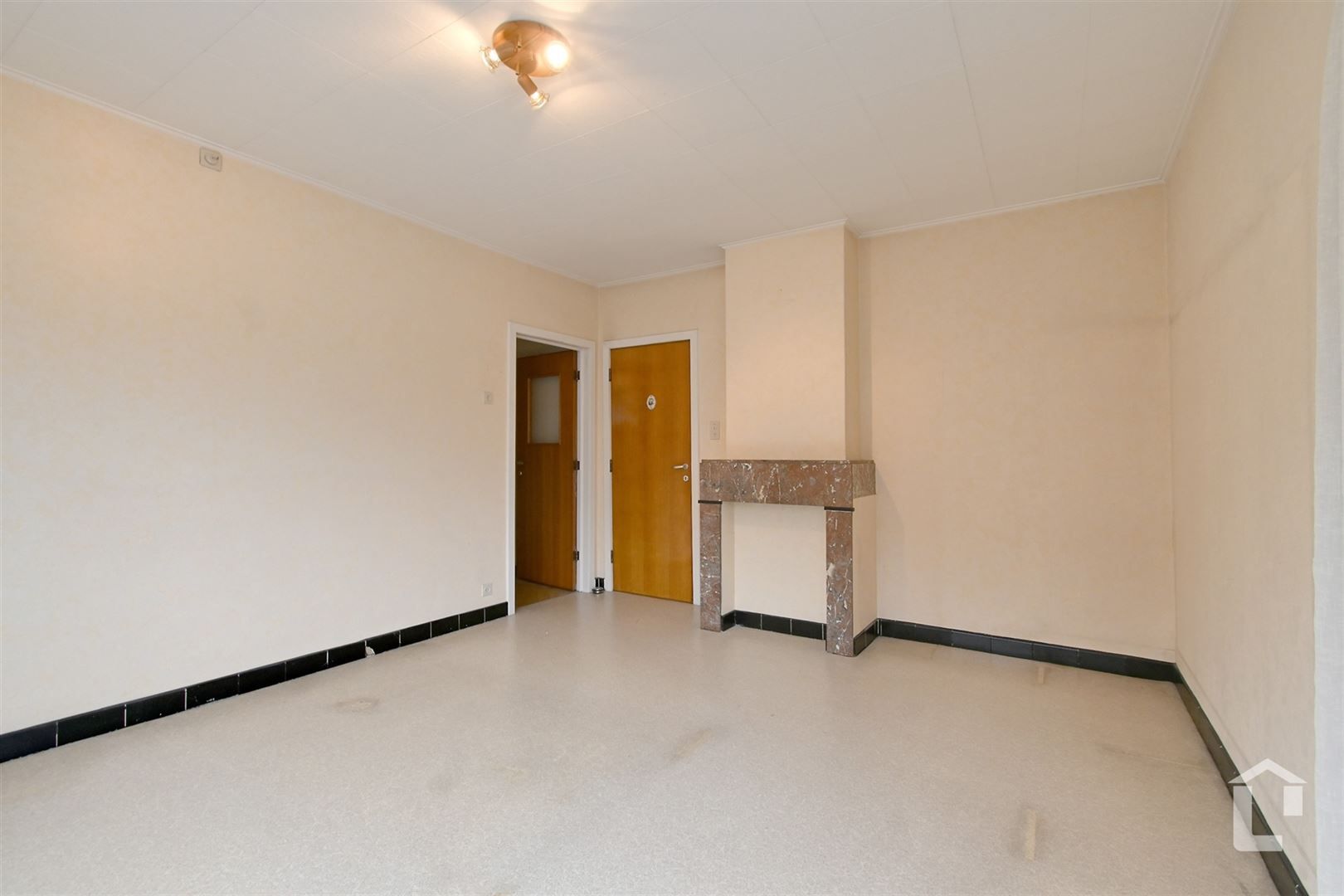 Te renoveren stadswoning tussen Gent en Oostakker foto 8