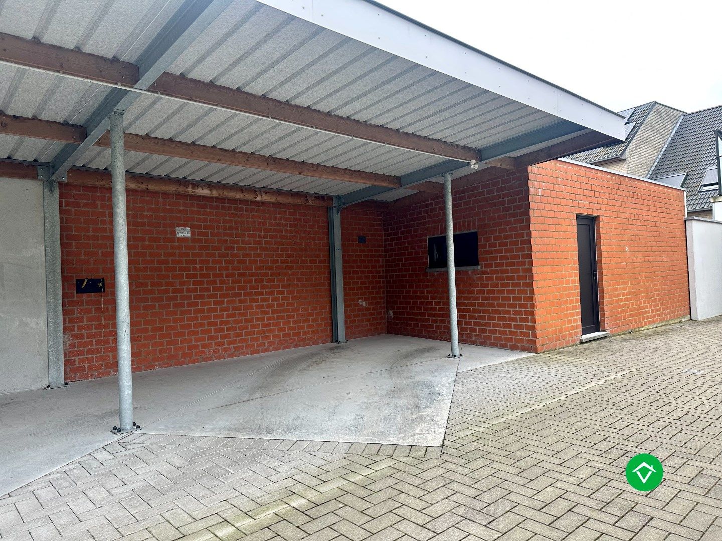 Overdekte autostandplaats te koop in Leffinge – Residentie Offshore foto 3