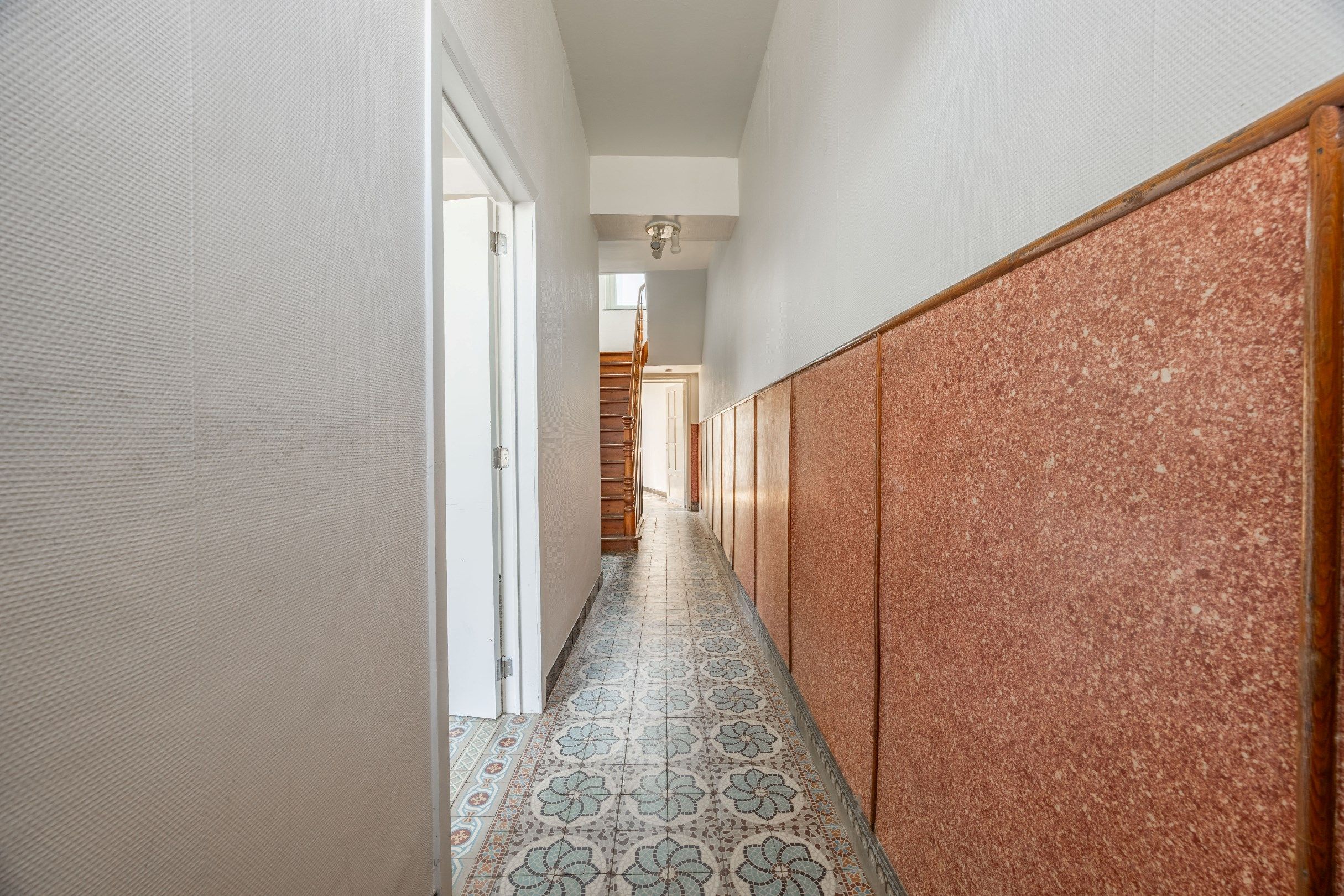 TE RENOVEREN WONING MET GARAGE foto 12