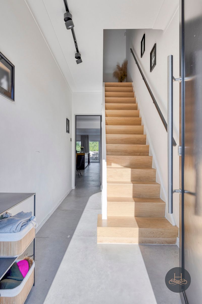 Energiezuinige woning met prachtige tuin op toplocatie foto 2