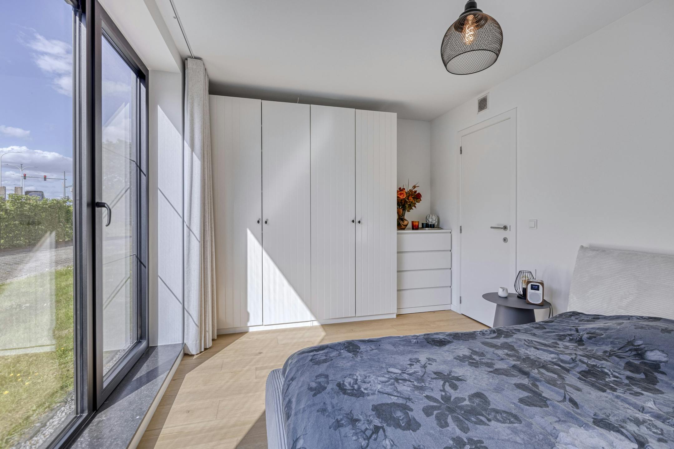 Lichtrijk & Luxueus gelijkvoersappartement in Genk foto 12