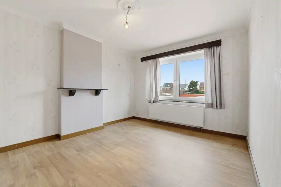 INSTAPKLARE WONING MET TWEE GARAGES IN TONGEREN foto 23