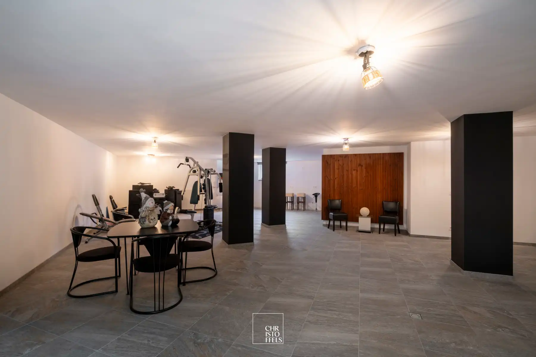 Stijlvolle villa met wellnesscomfort, aparte praktijkruimte in Maasmechelen! foto 18