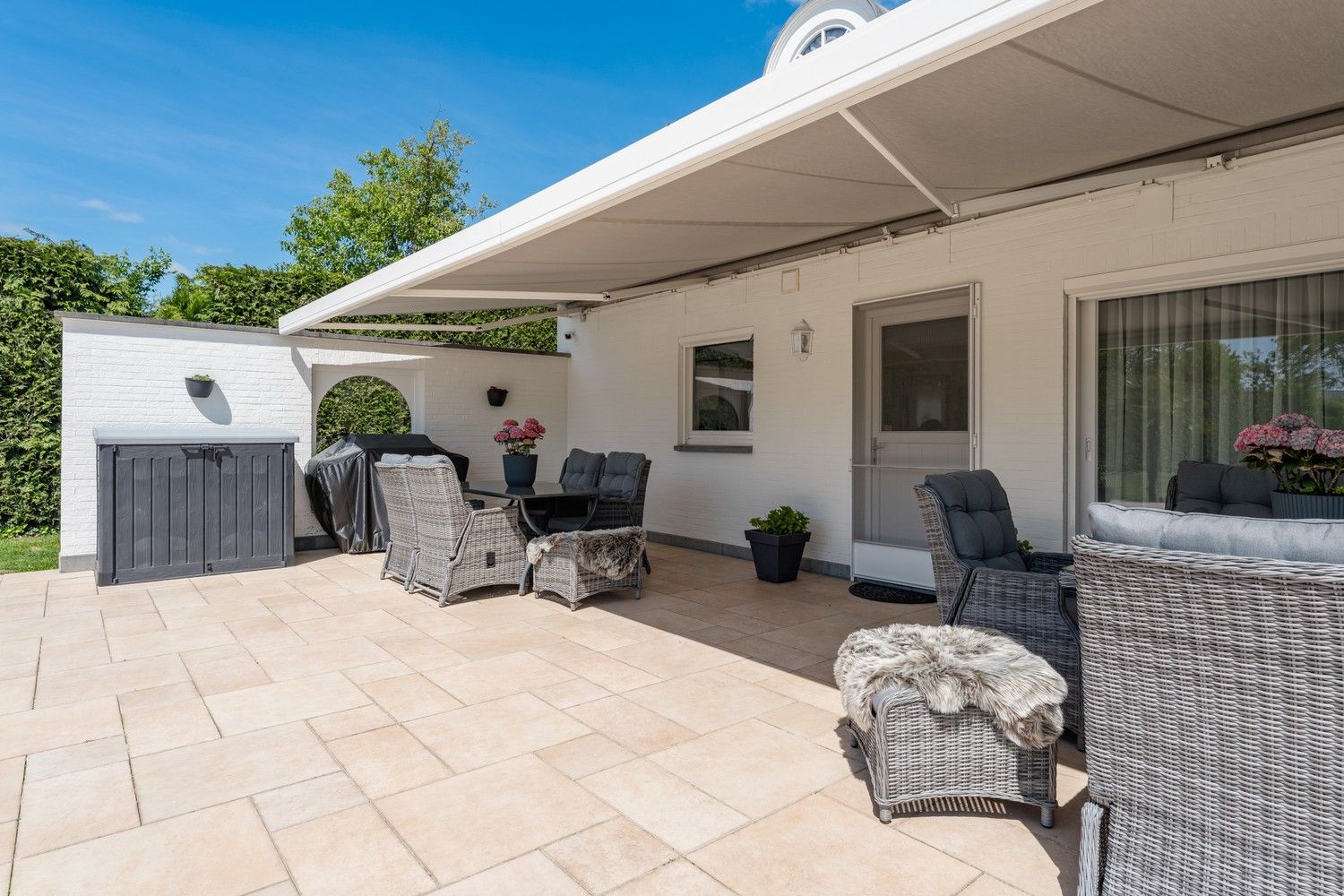 Villa landhuis op een gunstige locatie vlakbij de Nederlandse grens! foto 41