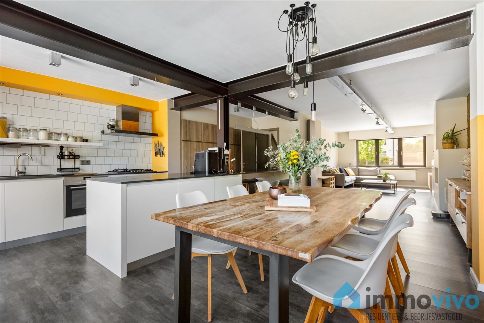 Gerenoveerde woning met zwembad op toplocatie aan Hof Ter Linden foto 8