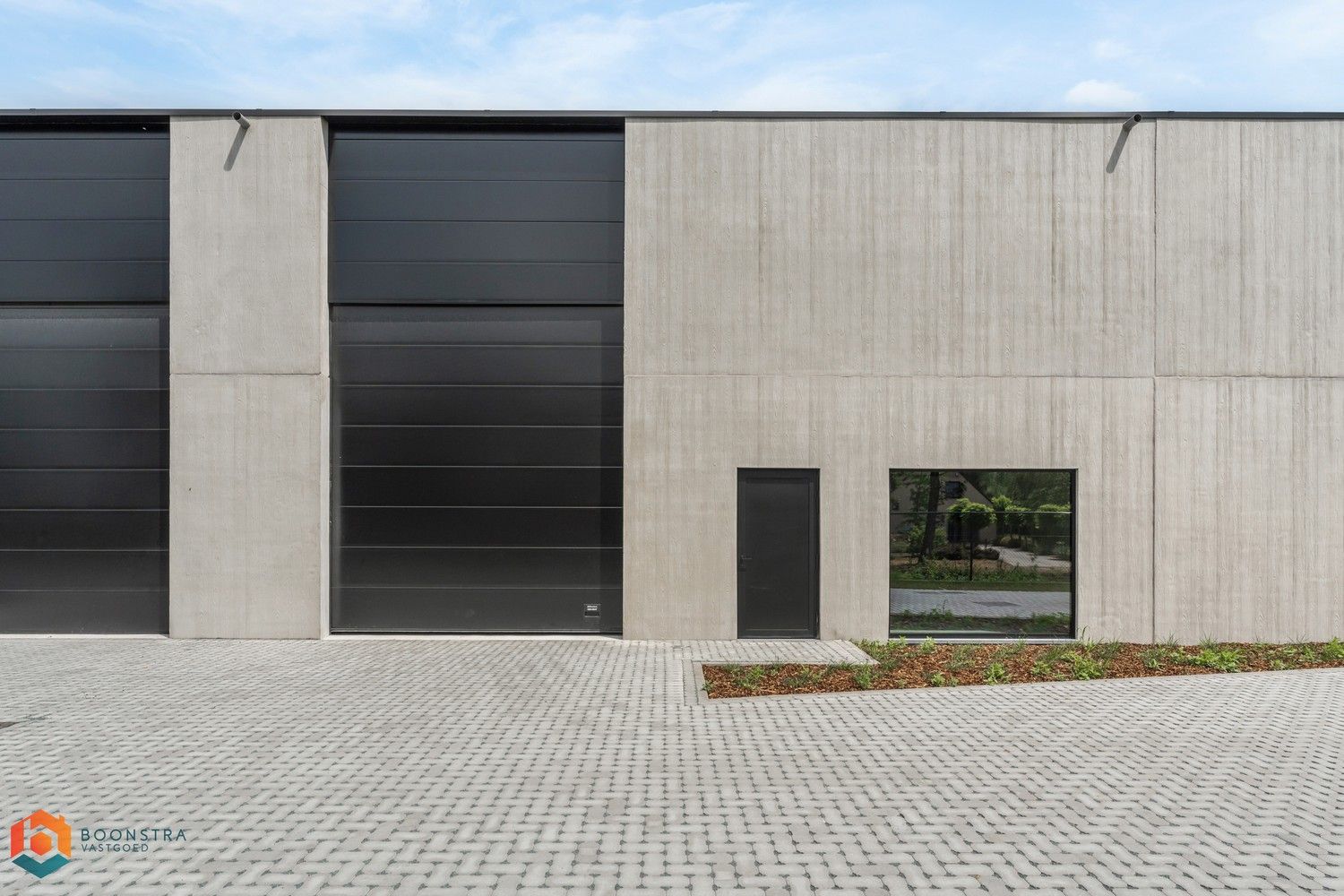 Nieuwbouw KMO-unit (254 m²) op top locatie te Mechelen foto {{pictureIndex}}
