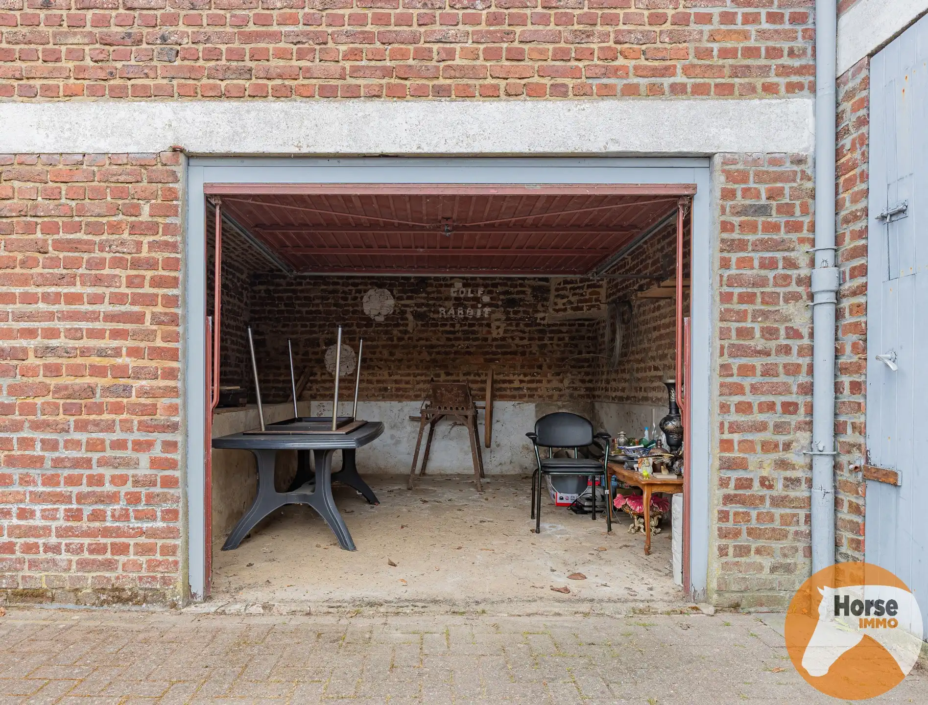 BURST - Te renoveren woning met tal van mogelijkheden foto 29