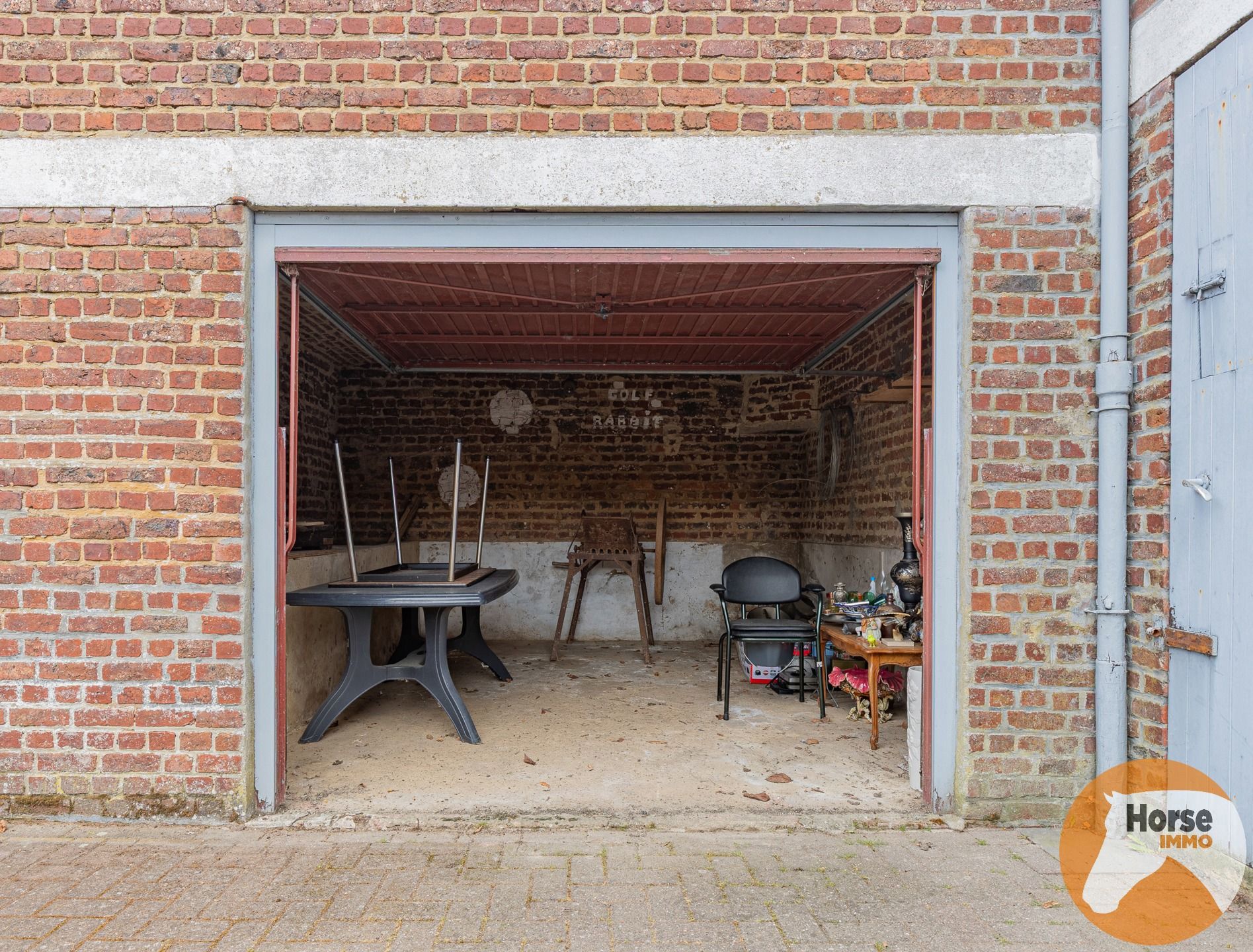 BURST - Te renoveren woning met tal van mogelijkheden foto 29