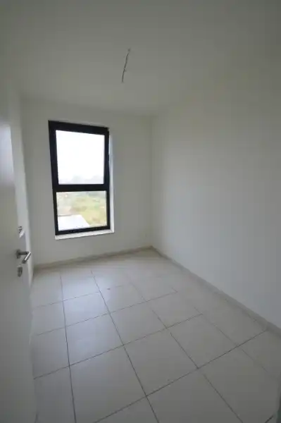 Modern 2-slaapkamerappartement met garage op rustige, groene ligging foto 12