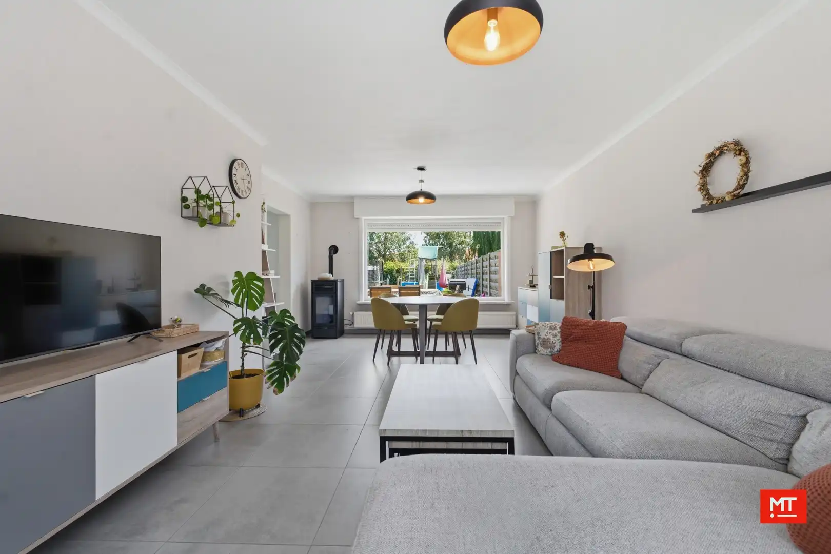 IN OPTIE - Instapklare woning met 3 slaapkamers, tuin en garage in een rustige wijk te Langemark foto 3