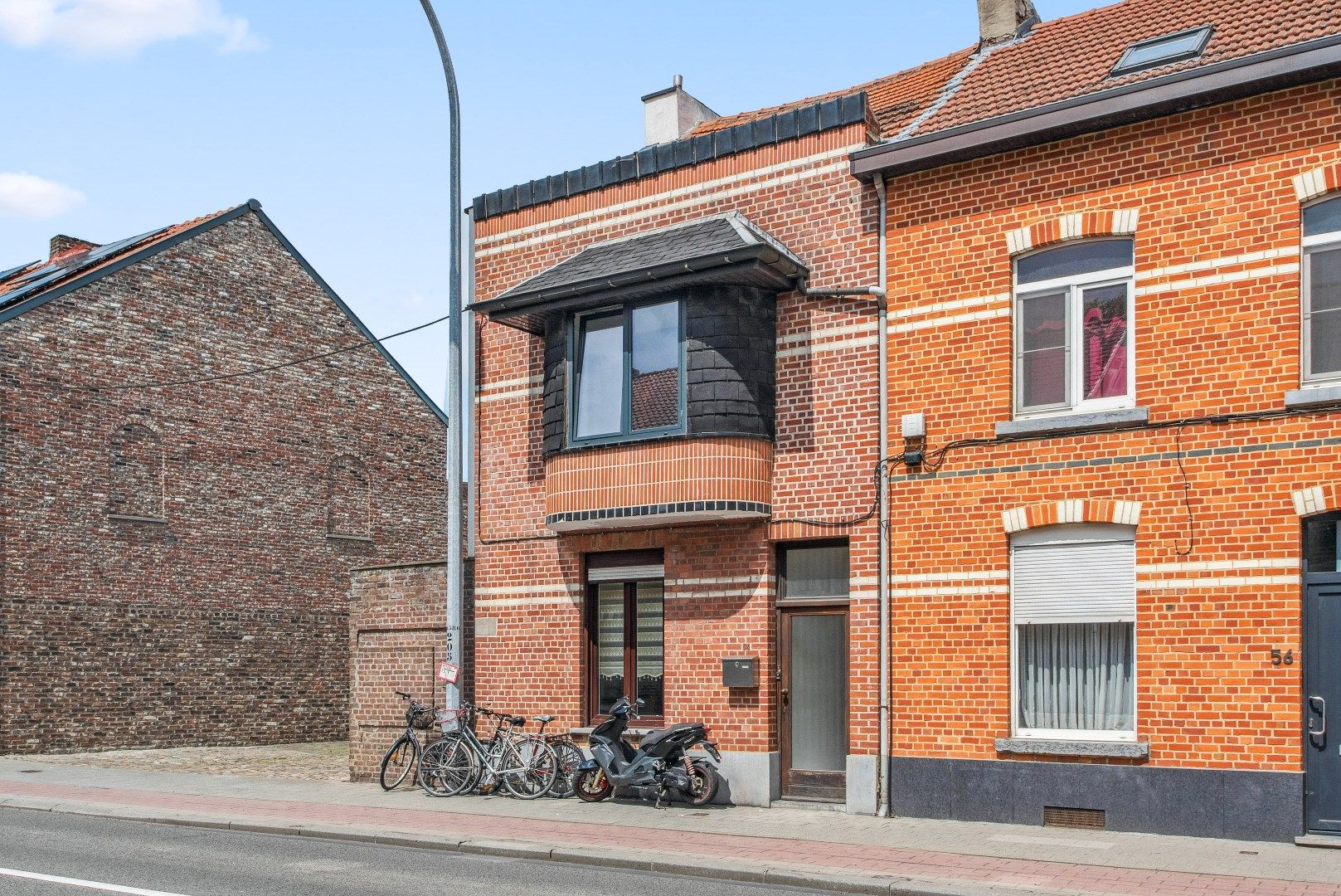 Rijwoning nabij centrum, supermarkt en openbaar vervoer in Tienen foto 3