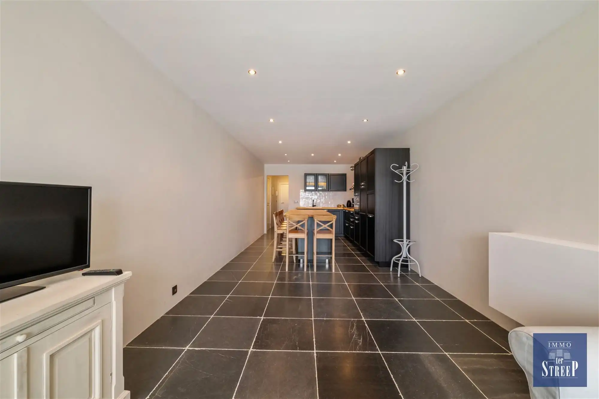 Appartement met 2 slaapkamers op de zeedijk van Middelkerke foto 11