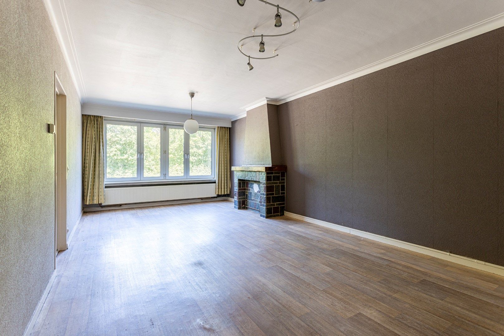 Appartement met 2 slaapkamers recht tegenover Bremweide! foto 2