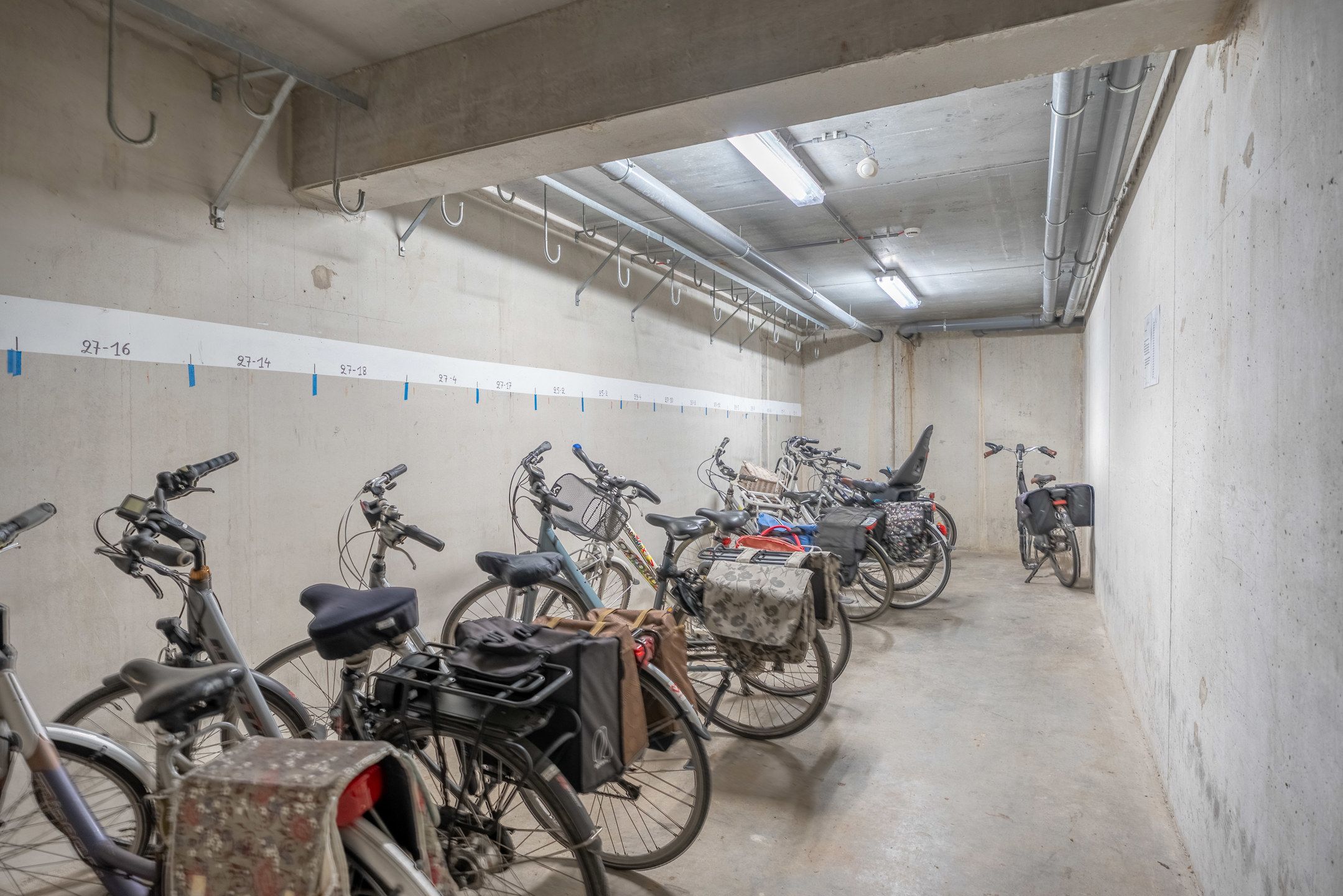 Centraal gelegen app met 2 slaapkamers en terras te Turnhout foto 24