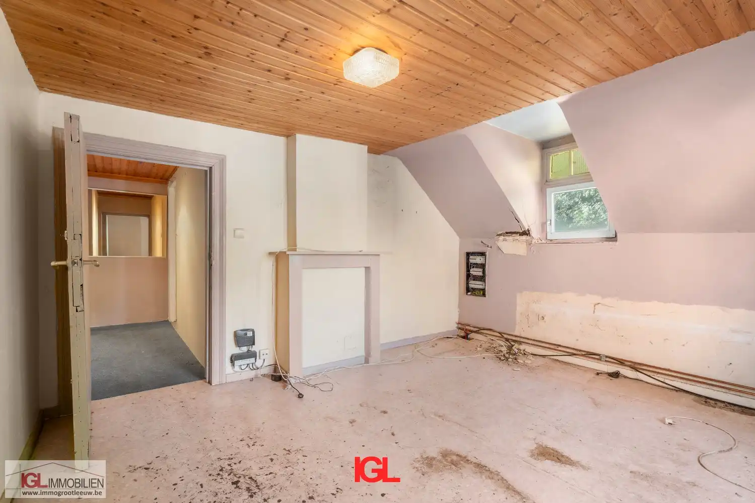 Te renoveren driegevel tegenover Beukenbos foto 12