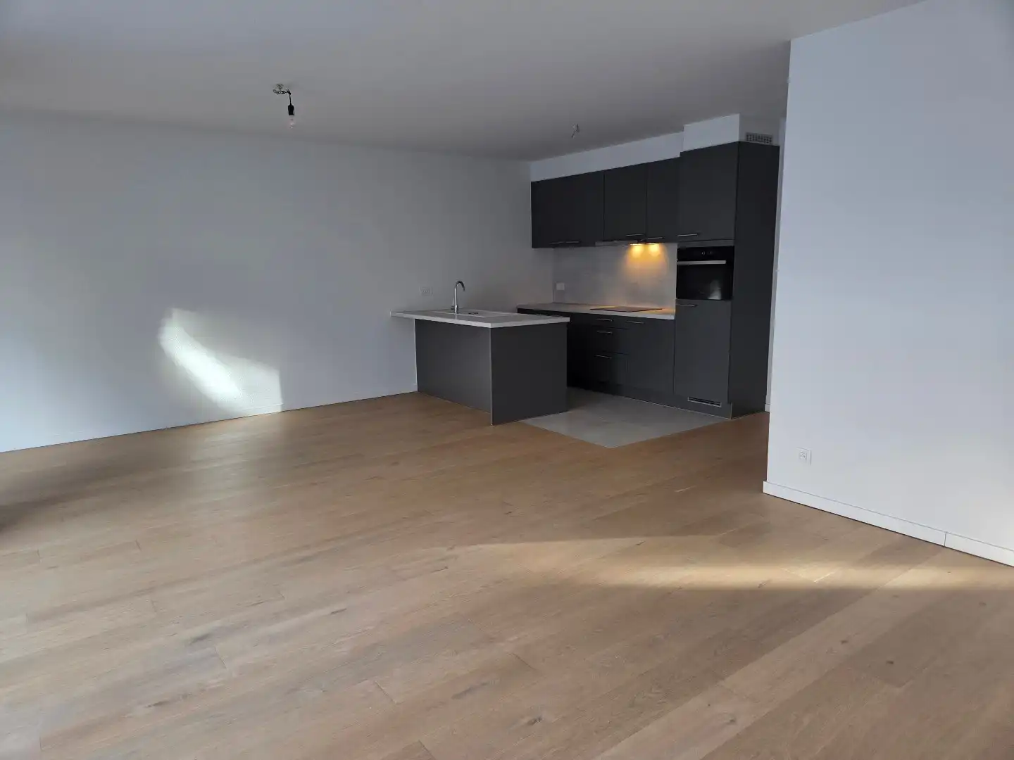 Prachtig recent appartement met ruim terras en 2 slaapkamers op een toplocatie! foto 10