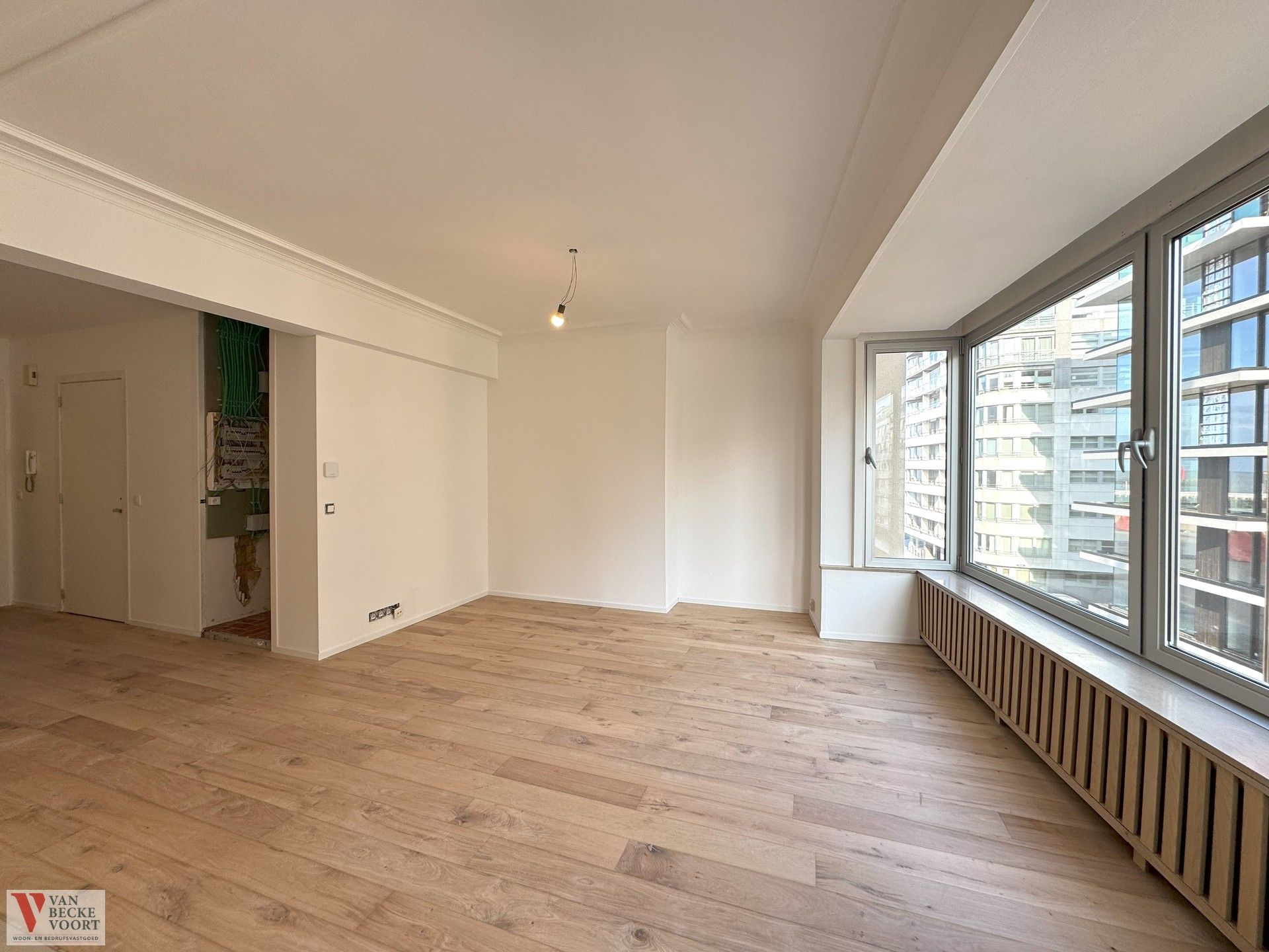 Vernieuwd appartement met zijdelings zeezicht foto 5