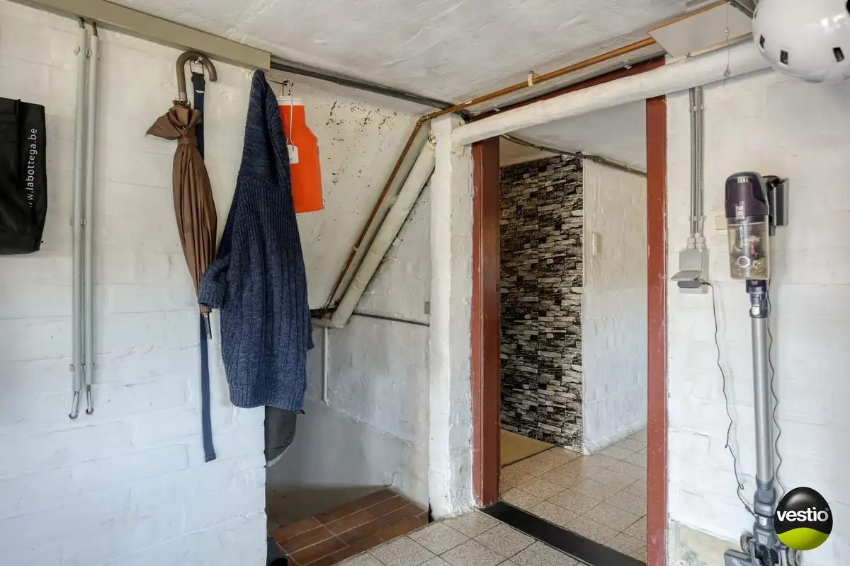 RUIME OPEN BEBOUWING (OB) MET 3 SLAAPKAMERS, GARAGE EN KELDER OP HOEKPERCEEEL VAN 6A67CA. foto 33