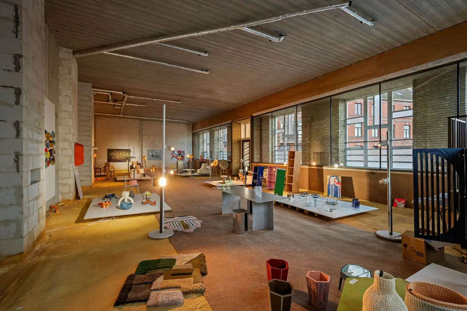 Unieke casco handelsruimte van 275m² met terras op een topligging aan de Broeltorens in Kortrijk foto 8