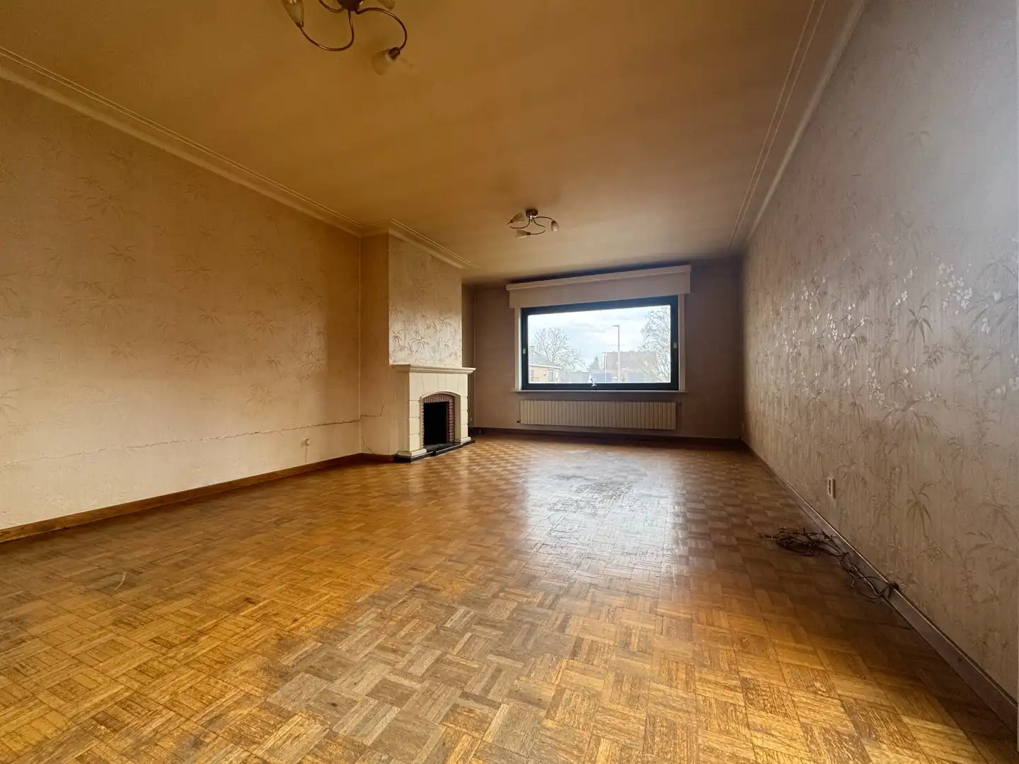 Te renoveren goed gelegen appartement. foto 3