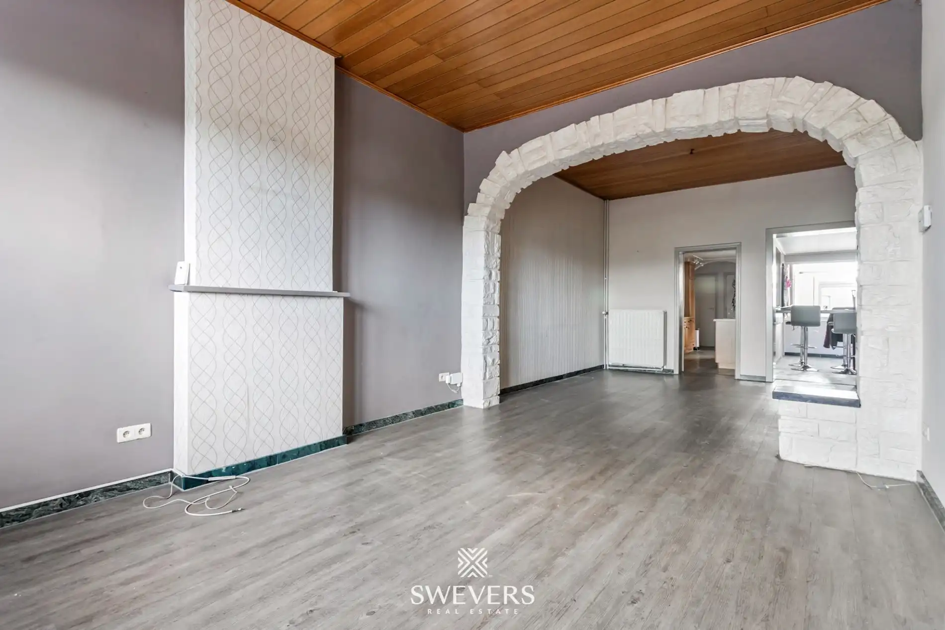 Ideale gezinswoning, instapklaar met ruime tuin en bouwgrond foto 5