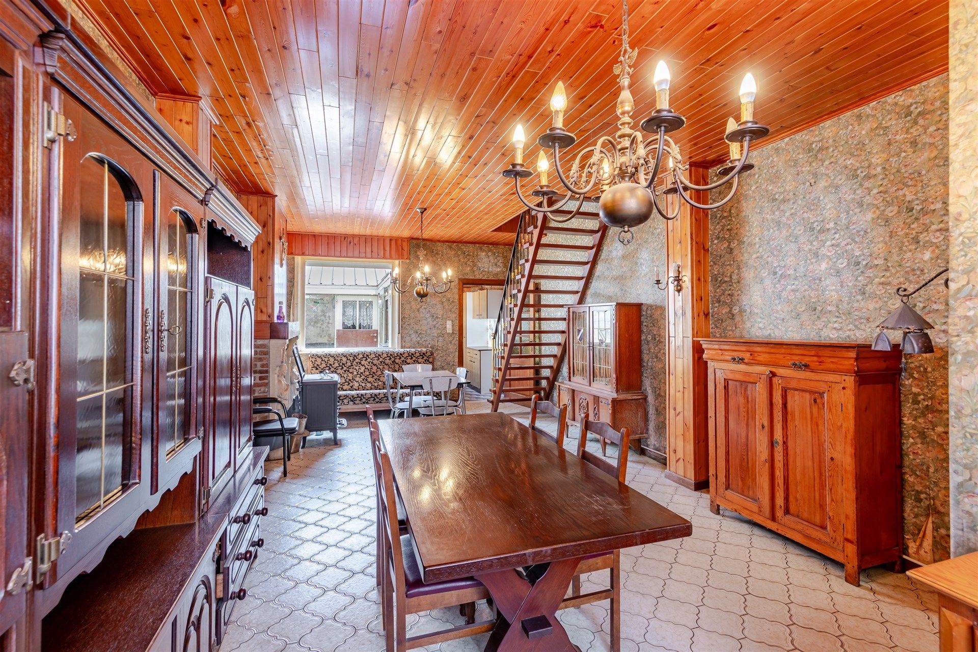 Te renoveren woning met potentieel foto 3