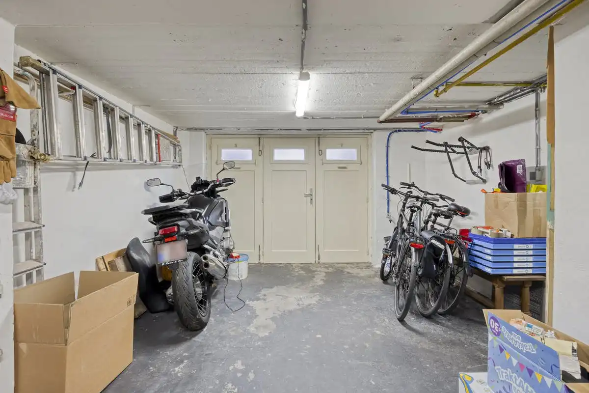 Instapklare stadswoning met 5 slaapkamers en tuin nabij centrum Hasselt foto 26