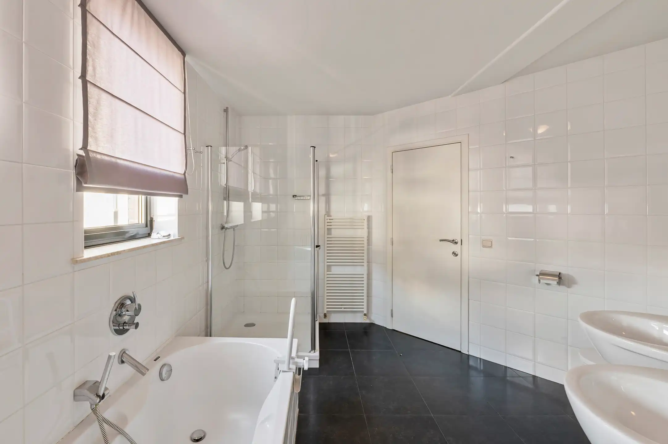 Lichtrijk duplex appartement met uitzonderlijk brede gevel foto 17