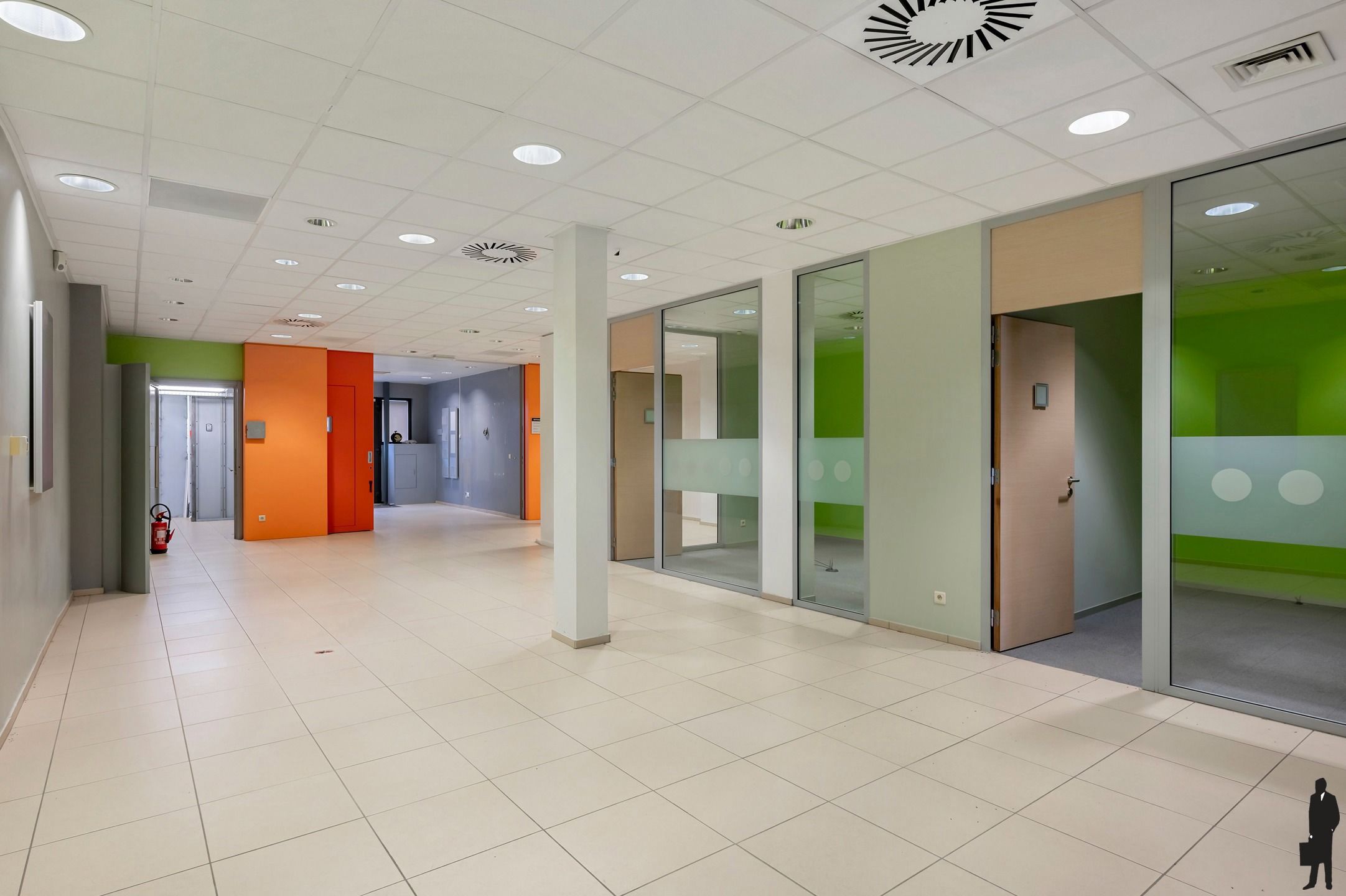  Commercieel Gelijkvloers in het Hart van Westmalle  foto 3