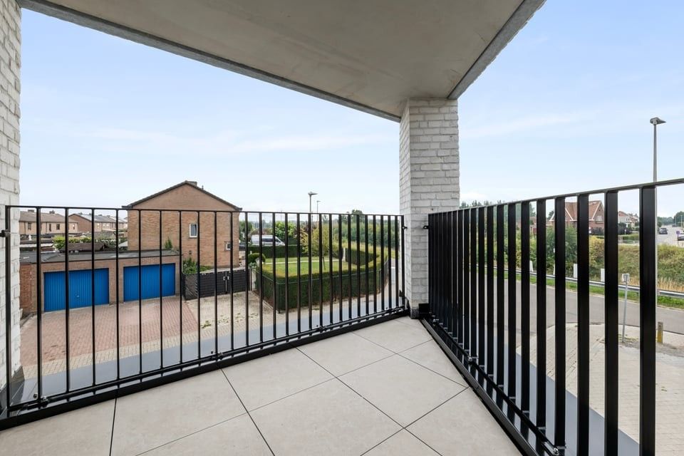 2-SLP APPARTEMENT OP 1STE VERDIEP MET RUIM TERRAS foto 30